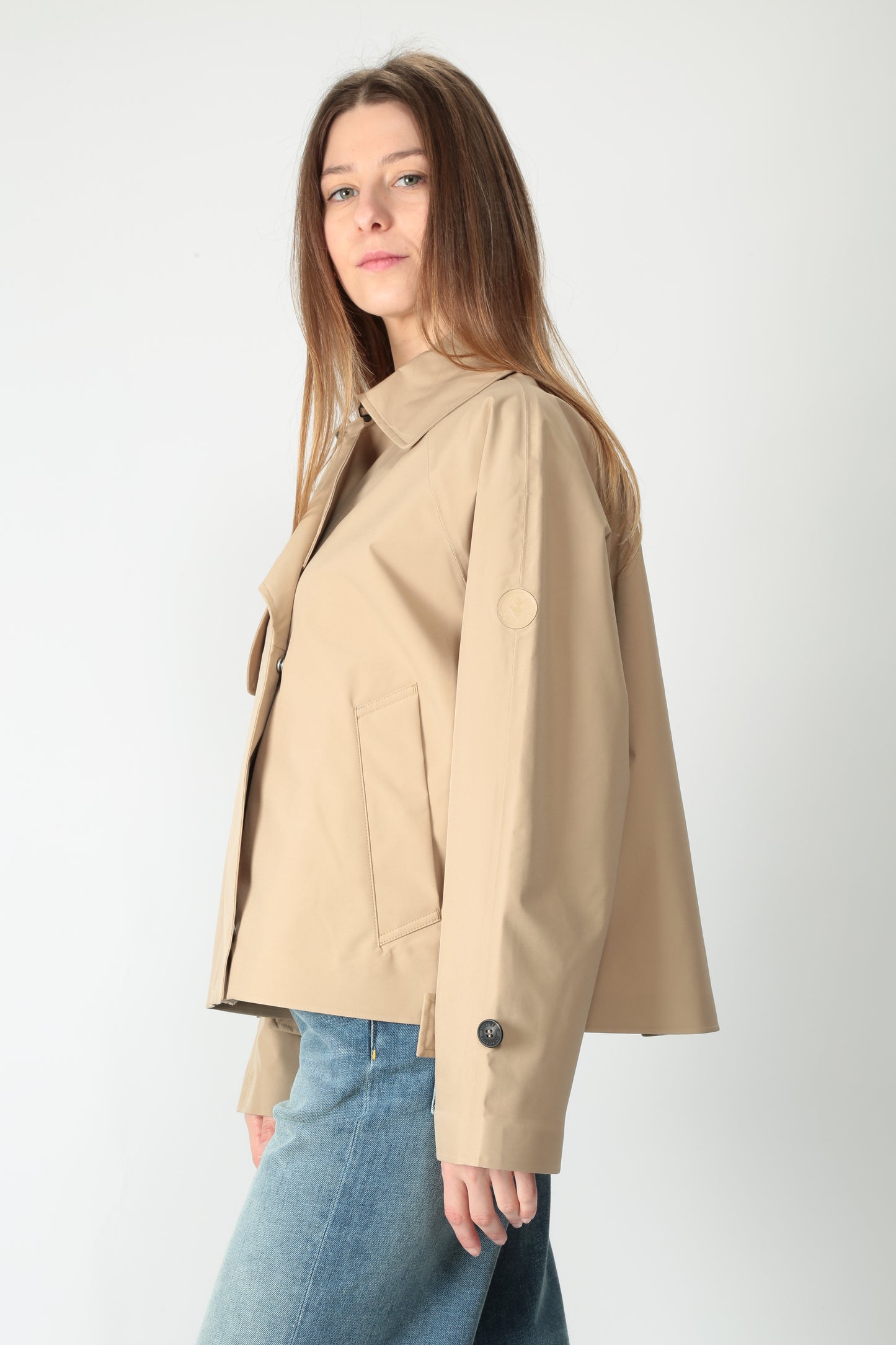 https://admin.shopify.com/store/gulieshop/products/15220317552989#:~:text=https%3A//www.gulieshop.it%20%E2%80%BA%20products%20%E2%80%BA%20save%2Dthe%2Dduck%2Dtrench%2Dcorto%2Dgreta%2Dd32142w%2Dgrin20