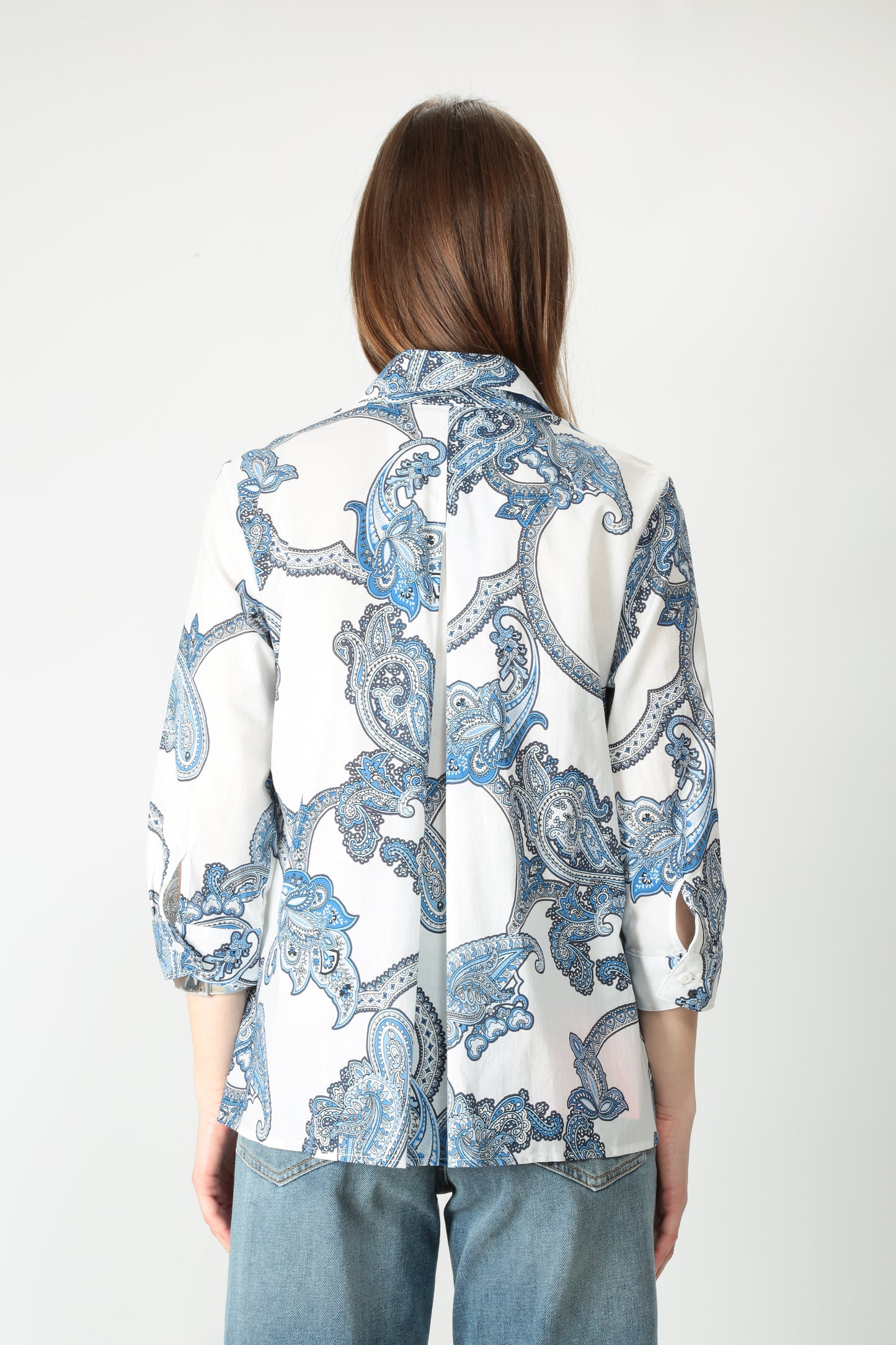 https://admin.shopify.com/store/gulieshop/products/15254110503261#:~:text=https%3A//www.gulieshop.it%20%E2%80%BA%20products%20%E2%80%BA%20camicetta%2Dsnob%2Dcamicia%2Din%2Dmussola%2Ddi%2Dcotone%2D41379%2D965%2D686