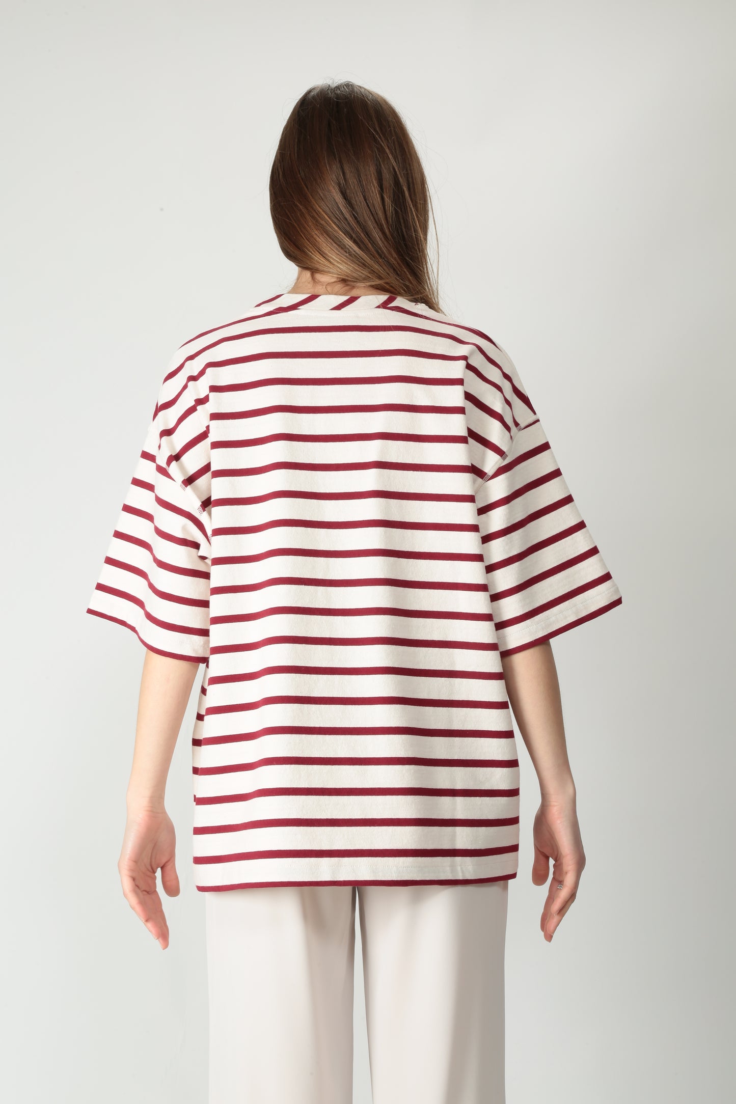 https://admin.shopify.com/store/gulieshop/products/15220318437725#:~:text=https%3A//www.gulieshop.it%20%E2%80%BA%20products%20%E2%80%BA%20the%2Dm%2Dt%2Dshirt%2Doversize%2Djamila92%2Dr