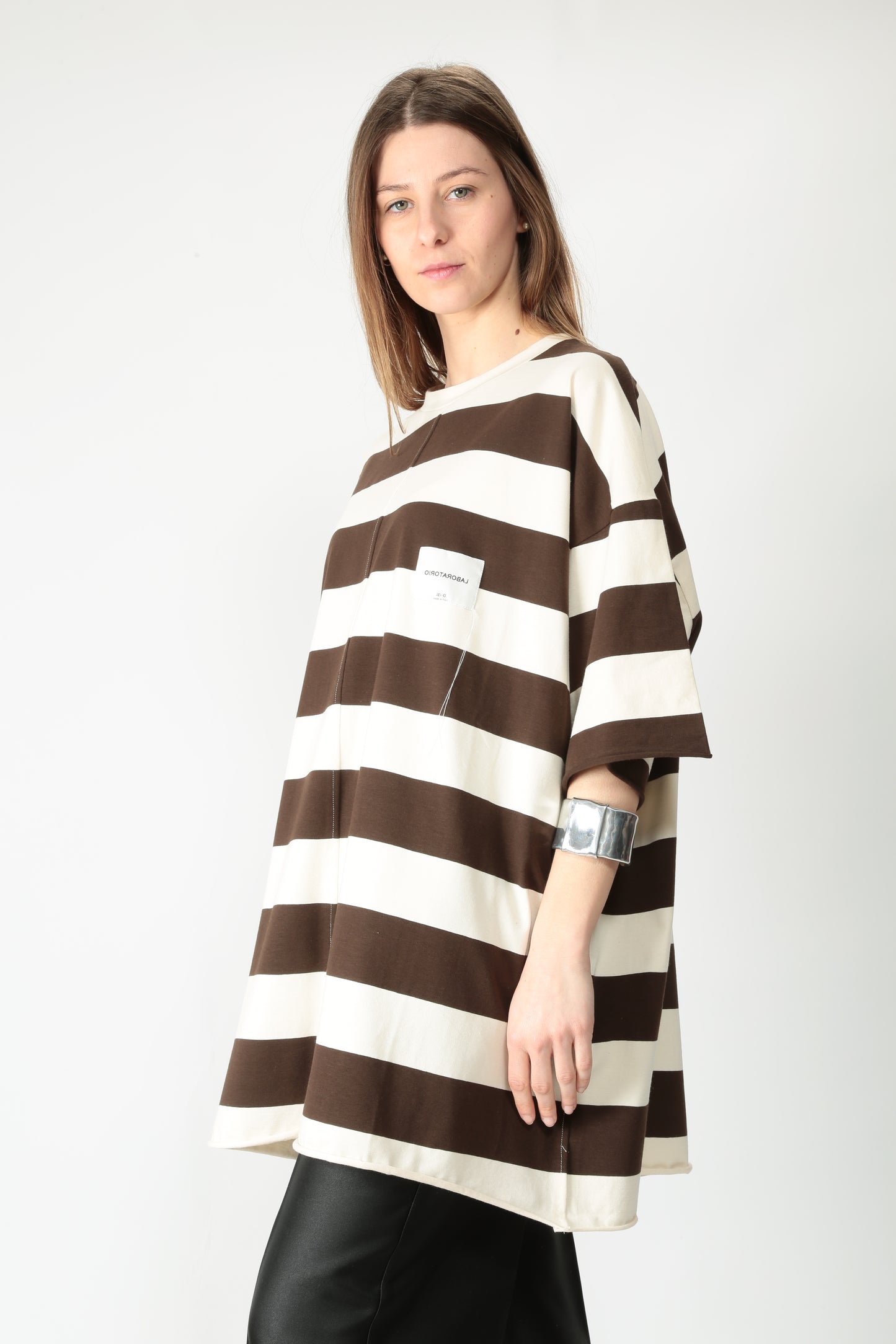 https://admin.shopify.com/store/gulieshop/products/15254083109213#:~:text=https%3A//www.gulieshop.it%20%E2%80%BA%20products%20%E2%80%BA%20jei%2Do%2Dabito%2Doversize%2Din%2Dcotone%2D4471