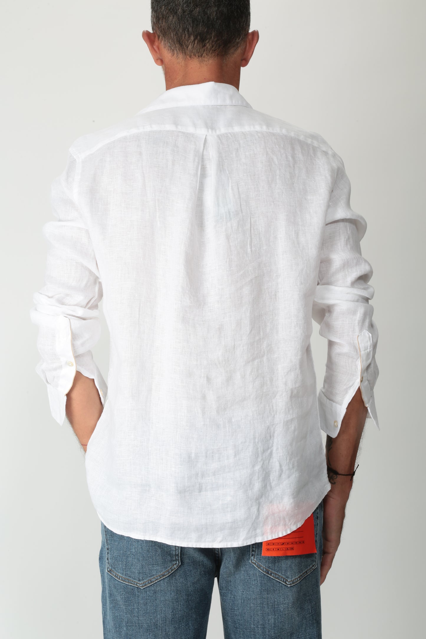 https://admin.shopify.com/store/gulieshop/products/15360892993885#:~:text=https%3A//www.gulieshop.it%20%E2%80%BA%20products%20%E2%80%BA%20alley%2Ddock%2Dcamicia%2Da%2Dpolo%2Dau24516ca