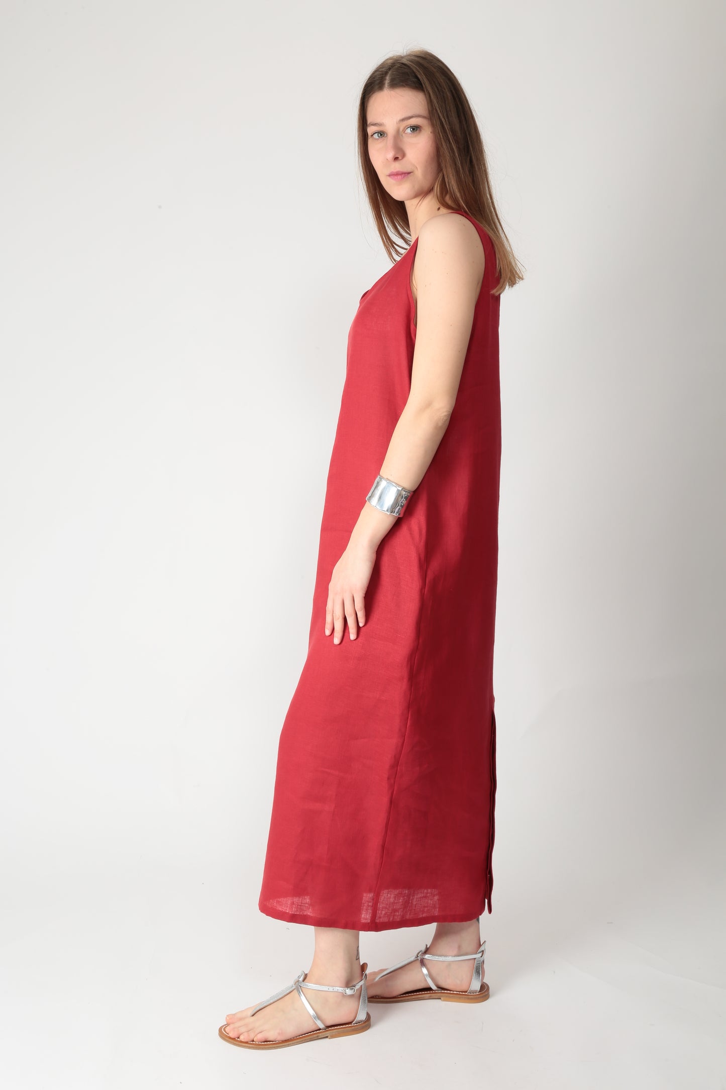 https://admin.shopify.com/store/gulieshop/products/15290035077469#:~:text=https%3A//www.gulieshop.it%20%E2%80%BA%20products%20%E2%80%BA%20l%2Dconti%2Dabito%2Dlungo%2Din%2Dlino%2Dchiara%2Dl5sl28