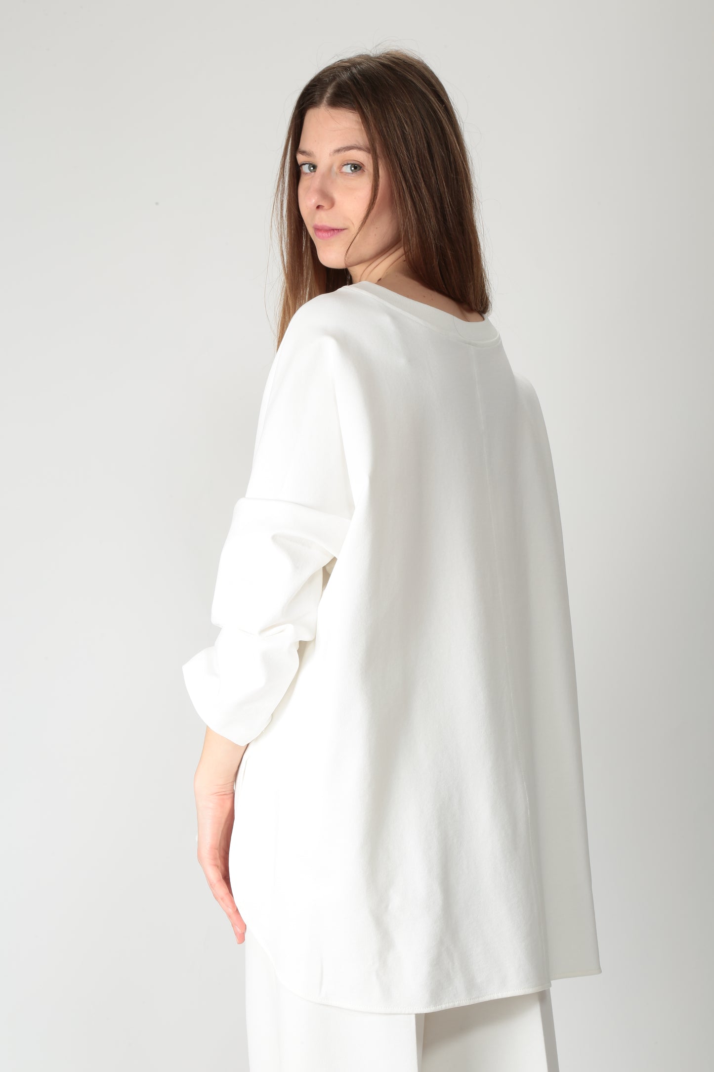 https://admin.shopify.com/store/gulieshop/products/15290025509213#:~:text=https%3A//www.gulieshop.it%20%E2%80%BA%20products%20%E2%80%BA%20l%2Dconti%2Dmaglia%2Din%2Dmisto%2Dviscosa%2Df5si10%2D1