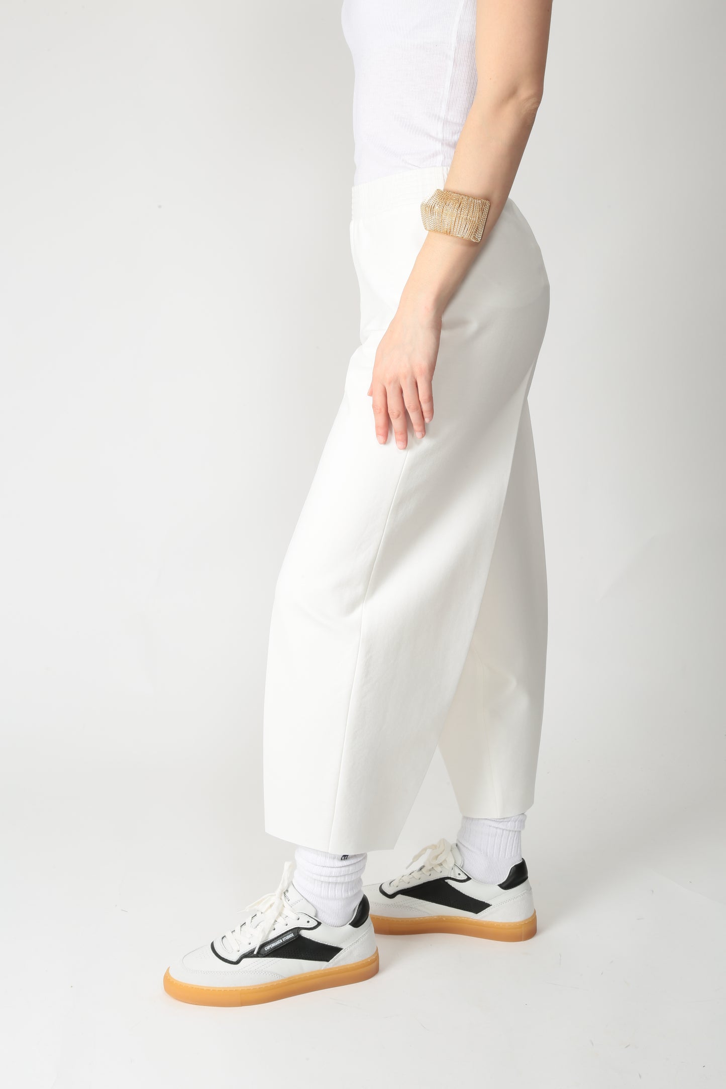 https://admin.shopify.com/store/gulieshop/products/15290034094429#:~:text=https%3A//www.gulieshop.it%20%E2%80%BA%20products%20%E2%80%BA%20l%2Dconti%2Dpantalone%2Din%2Dviscosa%2Dstretch%2Df5si80