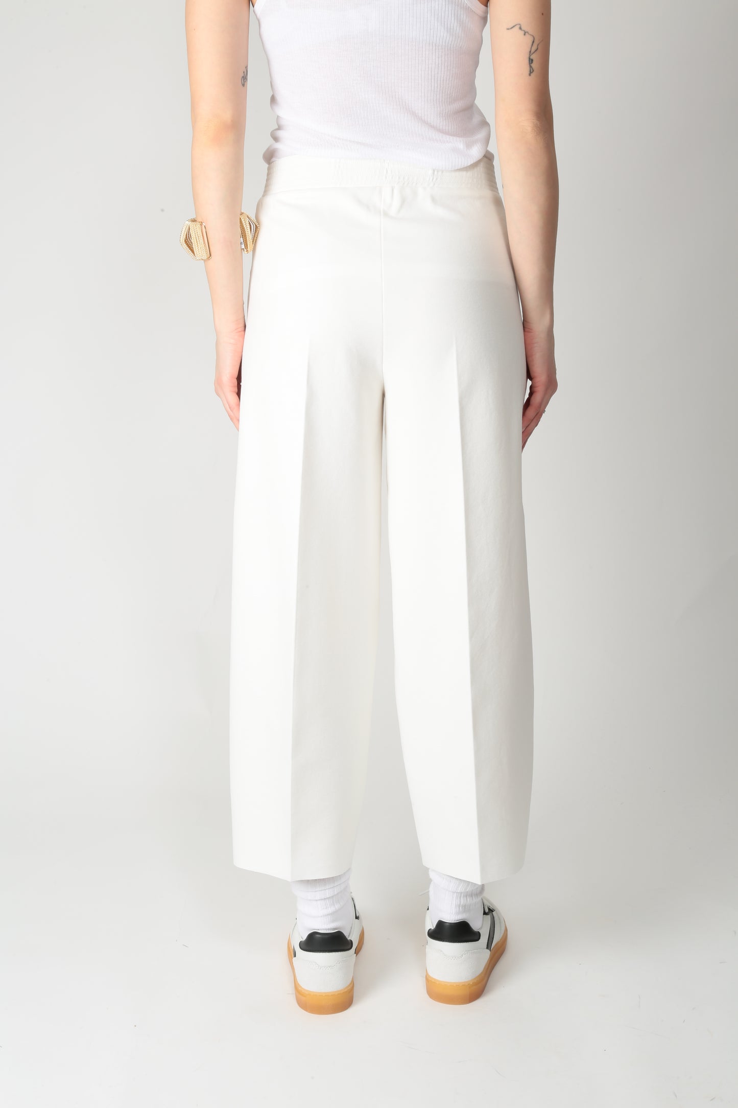 https://admin.shopify.com/store/gulieshop/products/15290034094429#:~:text=https%3A//www.gulieshop.it%20%E2%80%BA%20products%20%E2%80%BA%20l%2Dconti%2Dpantalone%2Din%2Dviscosa%2Dstretch%2Df5si80
