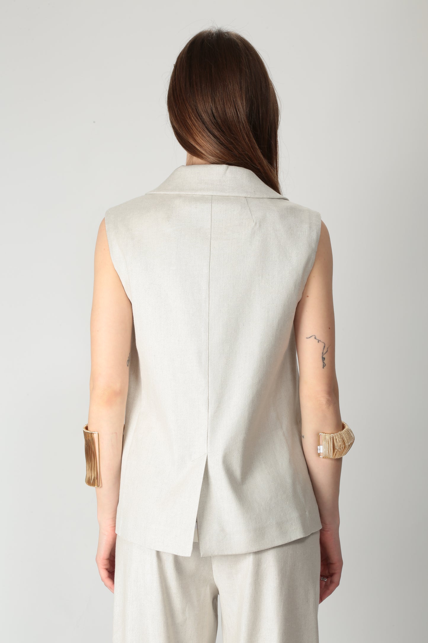 https://admin.shopify.com/store/gulieshop/products/15308849480029#:~:text=https%3A//www.gulieshop.it%20%E2%80%BA%20products%20%E2%80%BA%20s%2Dmaxmara%2Dgilet%2Din%2Dmisto%2Dlino%2Dcaroline