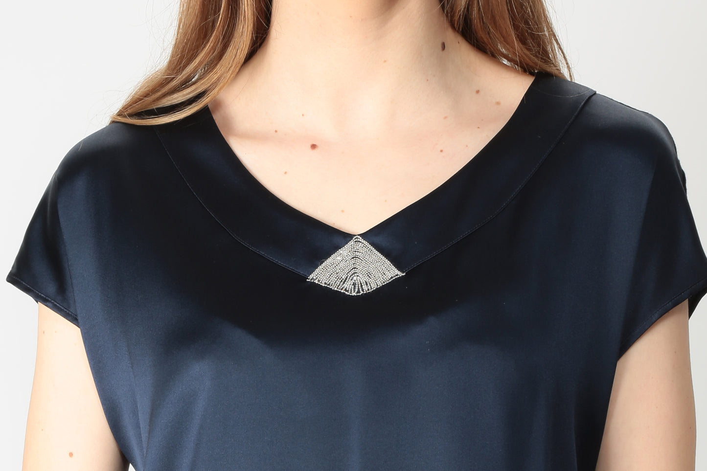 https://admin.shopify.com/store/gulieshop/products/15318317007197#:~:text=https%3A//www.gulieshop.it%20%E2%80%BA%20products%20%E2%80%BA%20maida%2Dmila%2Dmaglia%2Dcon%2Dricamo%2D251m1062%2D1