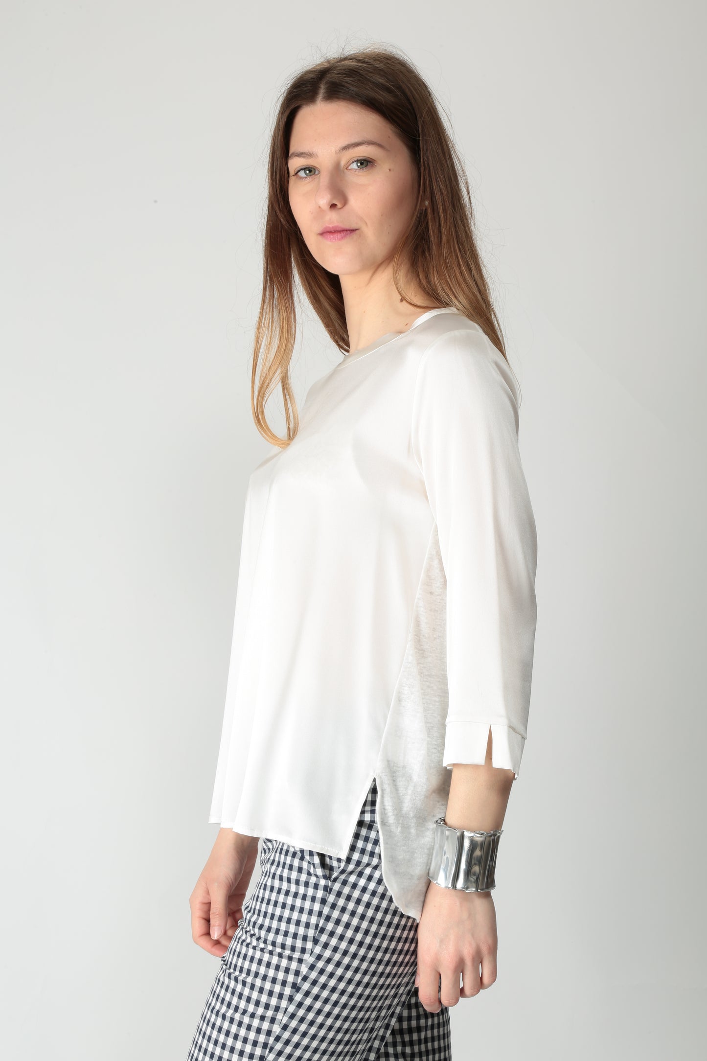 https://admin.shopify.com/store/gulieshop/products/15318317072733#:~:text=https%3A//www.gulieshop.it%20%E2%80%BA%20products%20%E2%80%BA%20maida%2Dmila%2Dt%2Dshirt%2Dmanica%2D3%2D4%2D251m1066