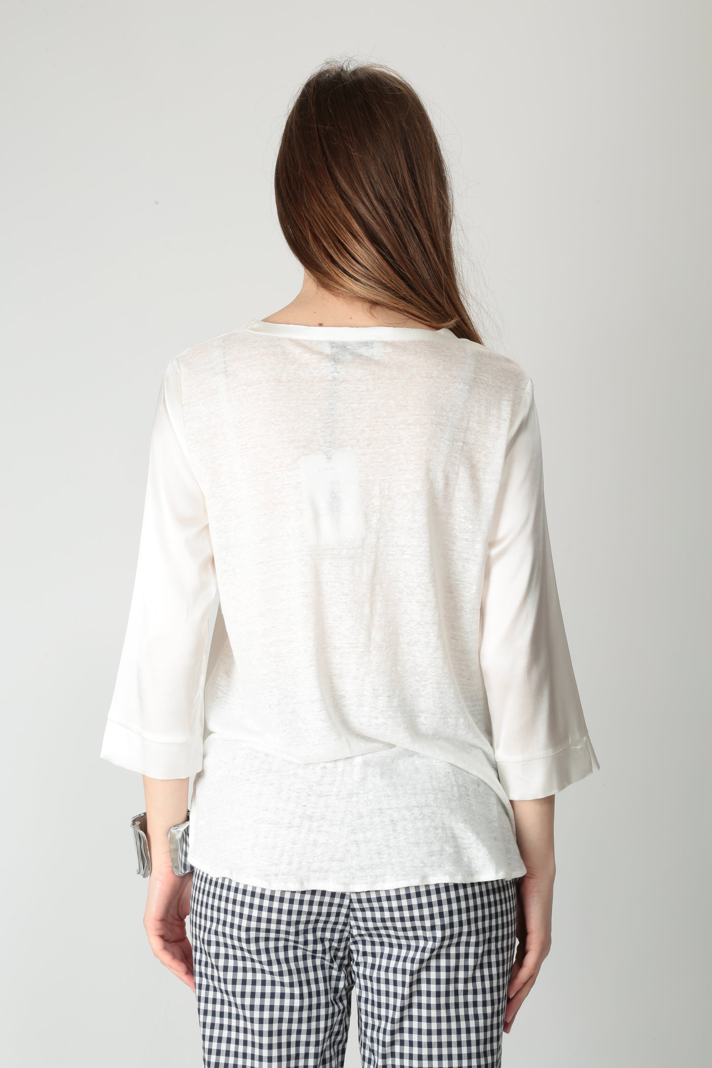 https://admin.shopify.com/store/gulieshop/products/15318317072733#:~:text=https%3A//www.gulieshop.it%20%E2%80%BA%20products%20%E2%80%BA%20maida%2Dmila%2Dt%2Dshirt%2Dmanica%2D3%2D4%2D251m1066