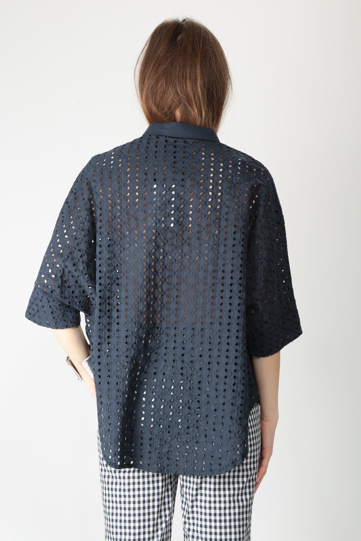 https://admin.shopify.com/store/gulieshop/products/15318316712285#:~:text=https%3A//www.gulieshop.it%20%E2%80%BA%20products%20%E2%80%BA%20maida%2Dmila%2Dcamicia%2Din%2Dsangallo%2D251m1241%2D1
