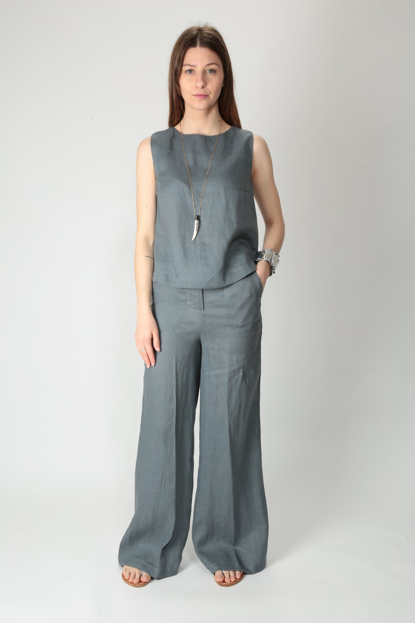 https://admin.shopify.com/store/gulieshop/products/15318341157213#:~:text=https%3A//www.gulieshop.it%20%E2%80%BA%20products%20%E2%80%BA%20maida%2Dmila%2Dtop%2Dcanotta%2Din%2Dlino%2D251m1319