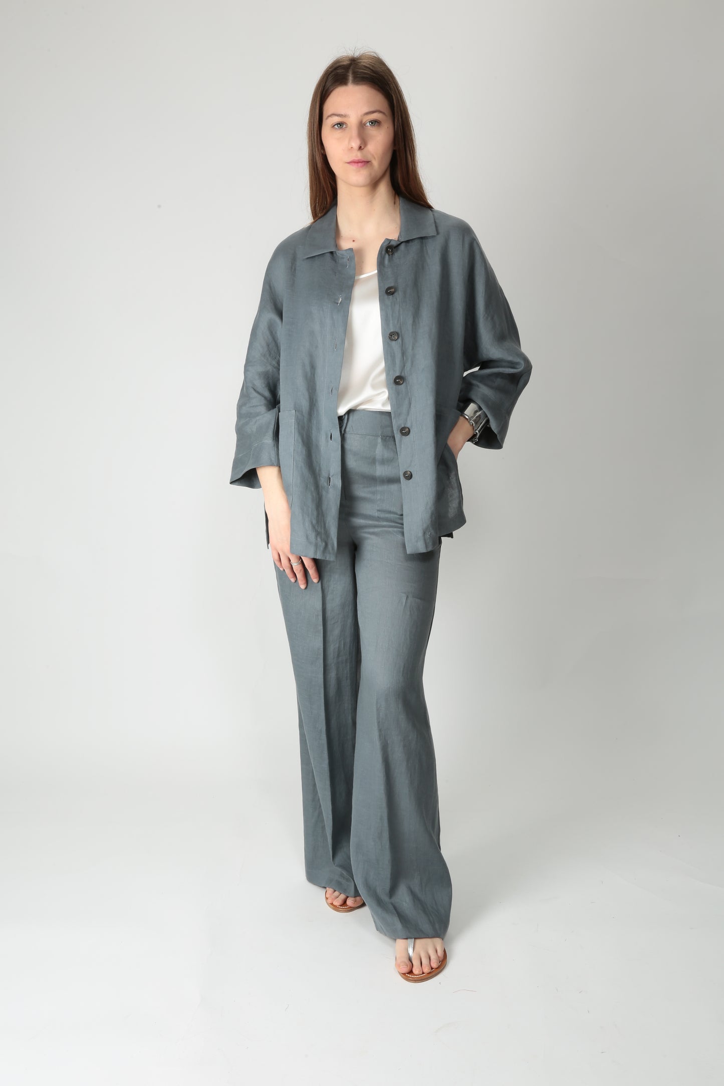 https://admin.shopify.com/store/gulieshop/products/15318341255517#:~:text=https%3A//www.gulieshop.it%20%E2%80%BA%20products%20%E2%80%BA%20maida%2Dmila%2Dcamicia%2Din%2Dlino%2D251m1303