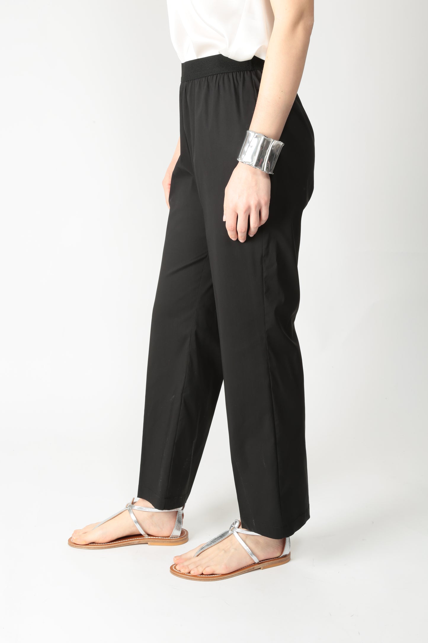 https://admin.shopify.com/store/gulieshop/products/15318316417373#:~:text=https%3A//www.gulieshop.it%20%E2%80%BA%20products%20%E2%80%BA%20meimeij%2Dpantalone%2Da%2Dsigaretta%2Dm5eb18