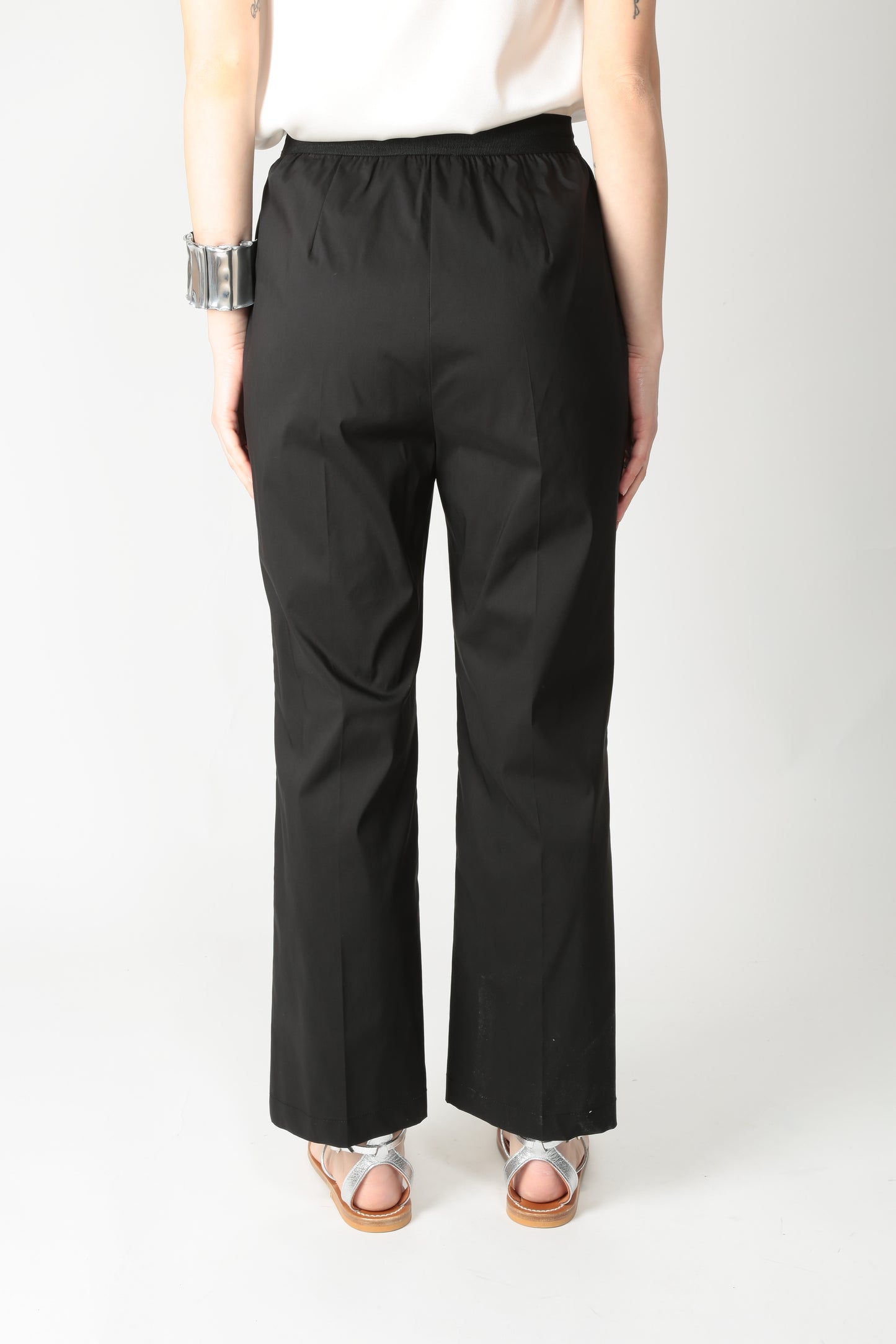 https://admin.shopify.com/store/gulieshop/products/15318316417373#:~:text=https%3A//www.gulieshop.it%20%E2%80%BA%20products%20%E2%80%BA%20meimeij%2Dpantalone%2Da%2Dsigaretta%2Dm5eb18