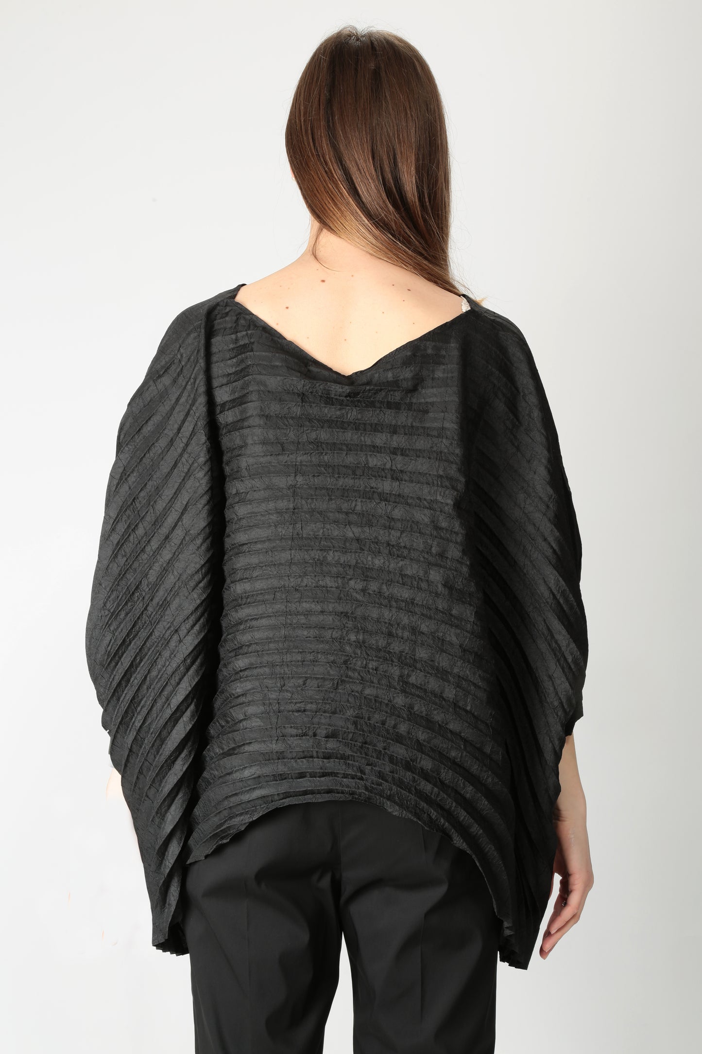 https://admin.shopify.com/store/gulieshop/products/15318316384605#:~:text=https%3A//www.gulieshop.it%20%E2%80%BA%20products%20%E2%80%BA%20meimeij%2Dtop%2Dampio%2Deffeto%2Dstropicciato%2Dm5edd0