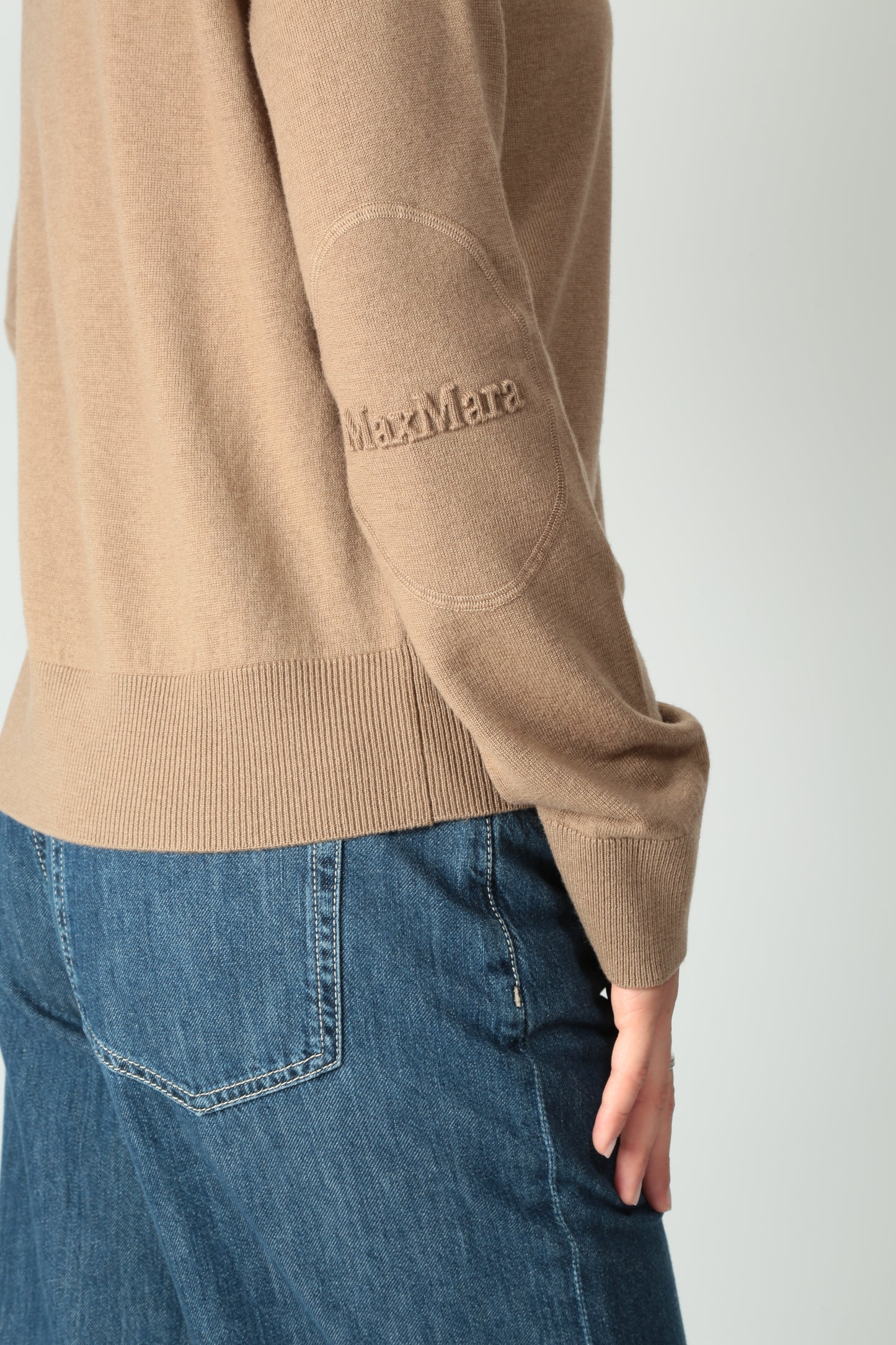 https://admin.shopify.com/store/gulieshop/products/15526145818973#:~:text=https%3A//www.gulieshop.it%20%E2%80%BA%20products%20%E2%80%BA%20s%2Dmaxmara%2Dmaglia%2Din%2Dpura%2Dlana%2Deco%2D1