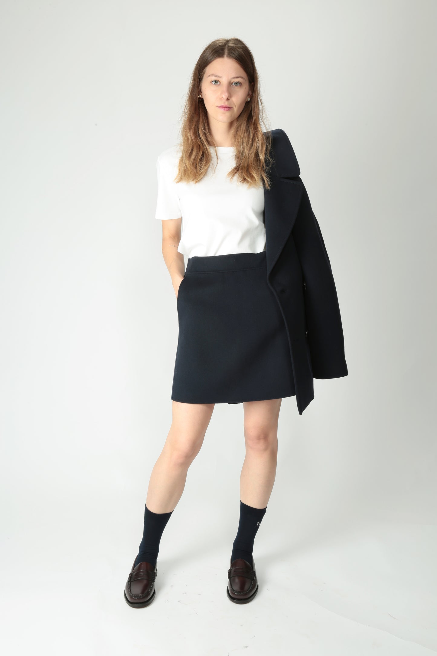 https://admin.shopify.com/store/gulieshop/products/15526146048349#:~:text=https%3A//www.gulieshop.it%20%E2%80%BA%20products%20%E2%80%BA%20s%2Dmaxmara%2Dgonna%2Dcorta%2Din%2Dlana%2Daida