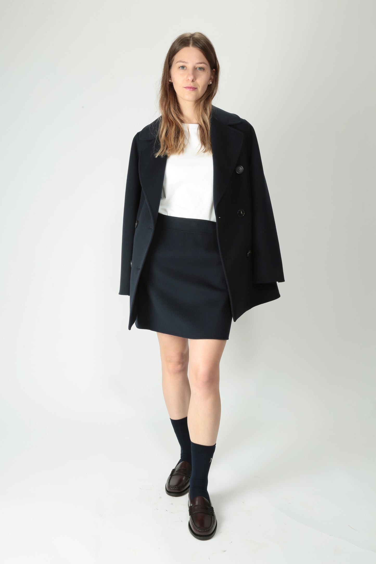 https://admin.shopify.com/store/gulieshop/products/15526146048349#:~:text=https%3A//www.gulieshop.it%20%E2%80%BA%20products%20%E2%80%BA%20s%2Dmaxmara%2Dgonna%2Dcorta%2Din%2Dlana%2Daida