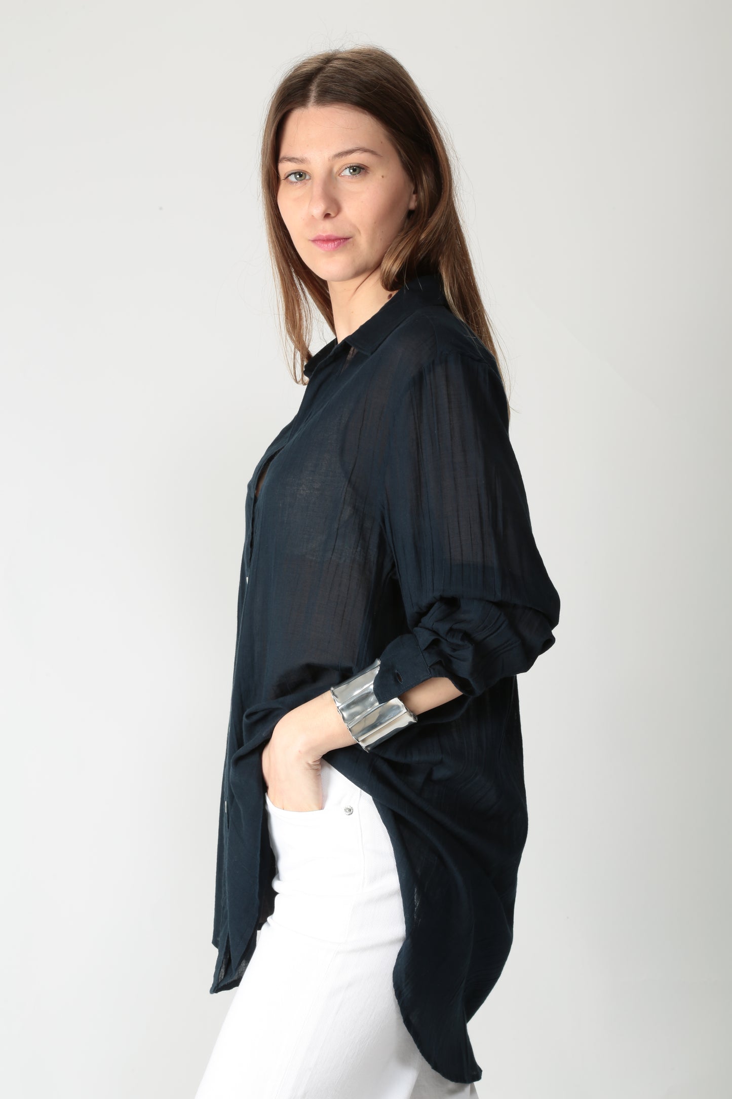 https://admin.shopify.com/store/gulieshop/products/15318343319901#:~:text=https%3A//www.gulieshop.it%20%E2%80%BA%20products%20%E2%80%BA%20diega%2Dcamicia%2Dlunga%2Din%2Dmussola%2Ddi%2Dcotone%2Dcentia%2D10322