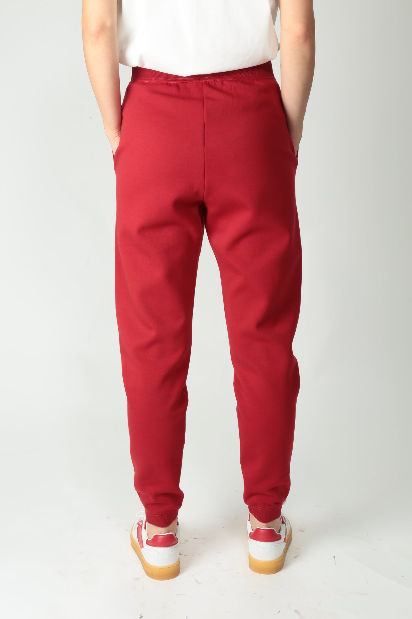 https://admin.shopify.com/store/gulieshop/products/15526145753437#:~:text=https%3A//www.gulieshop.it%20%E2%80%BA%20products%20%E2%80%BA%20s%2Dmaxmara%2Dpantalone%2Djogger%2Dviolino