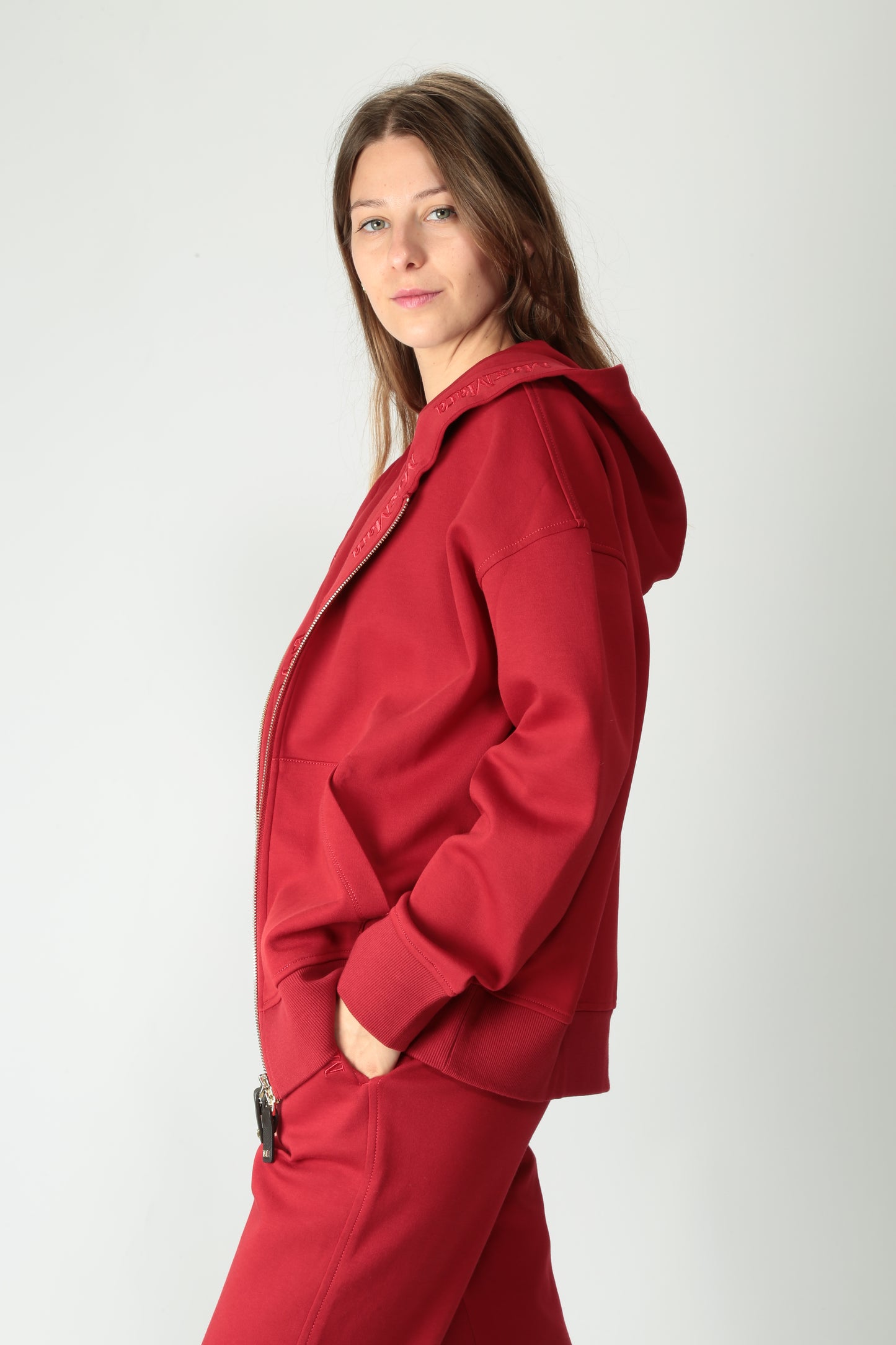 https://admin.shopify.com/store/gulieshop/products/15526145720669#:~:text=https%3A//www.gulieshop.it%20%E2%80%BA%20products%20%E2%80%BA%20s%2Dmaxmara%2Dfelpa%2Doversize%2Dcon%2Dcappuccio%2Dsiena