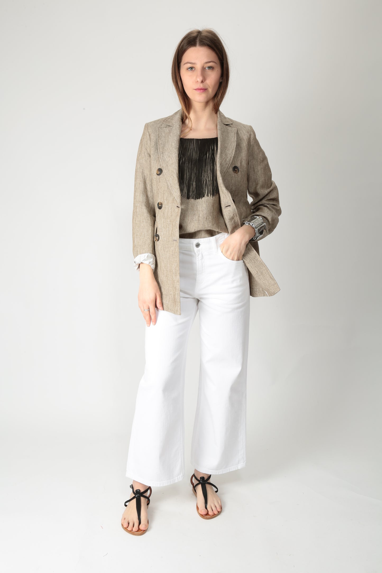 https://admin.shopify.com/store/gulieshop/products/15318342500701#:~:text=https%3A//www.gulieshop.it%20%E2%80%BA%20products%20%E2%80%BA%20diega%2Dgiacca%2Ddoppiopetto%2Din%2Dlino%2Dvitalo%2D10059%2Dveste