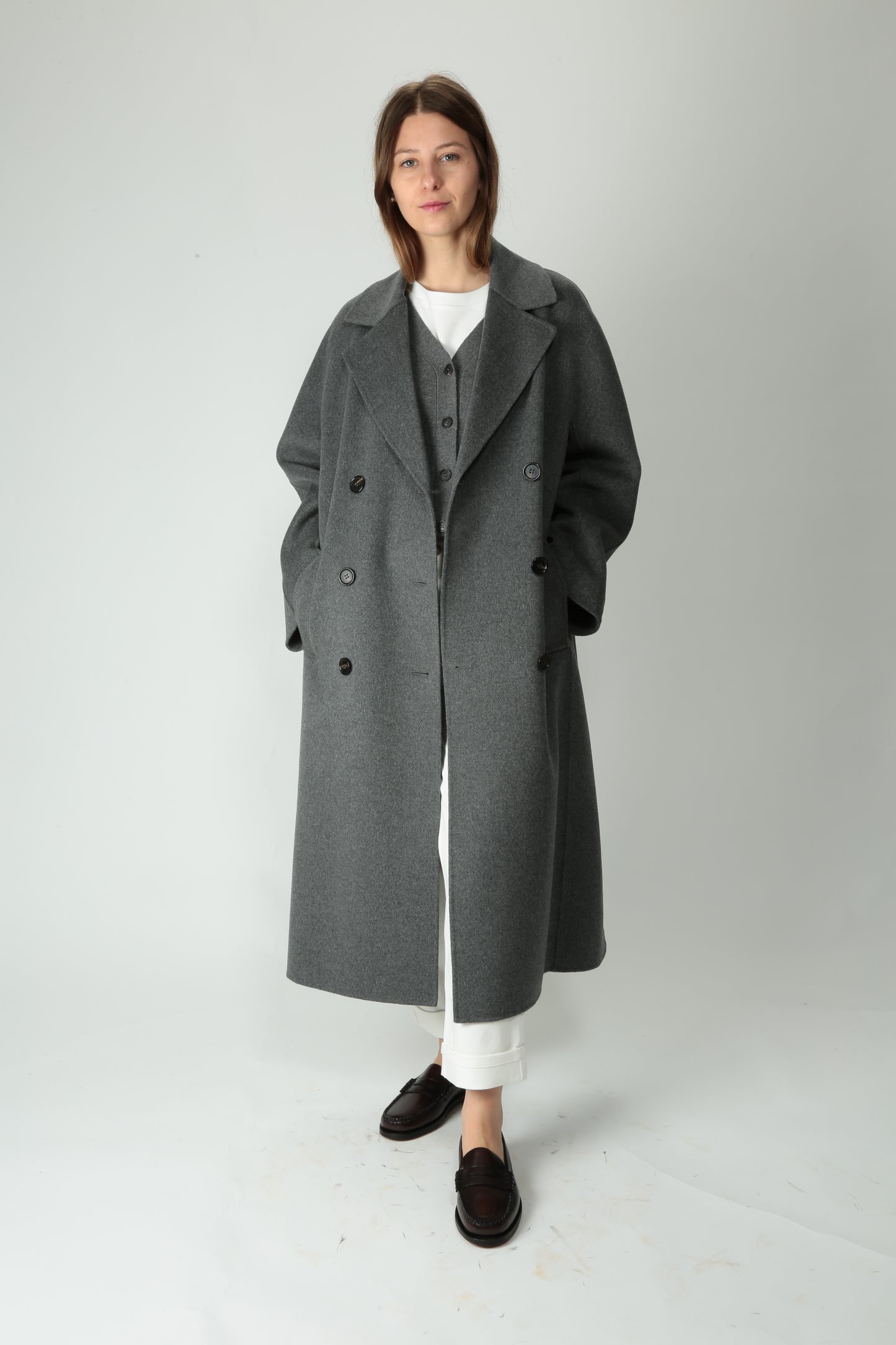 https://admin.shopify.com/store/gulieshop/products/15526145687901#:~:text=https%3A//www.gulieshop.it%20%E2%80%BA%20products%20%E2%80%BA%20s%2Dmaxmara%2Dcappotto%2Dlungo%2Ddoppiopetto%2Dpaul
