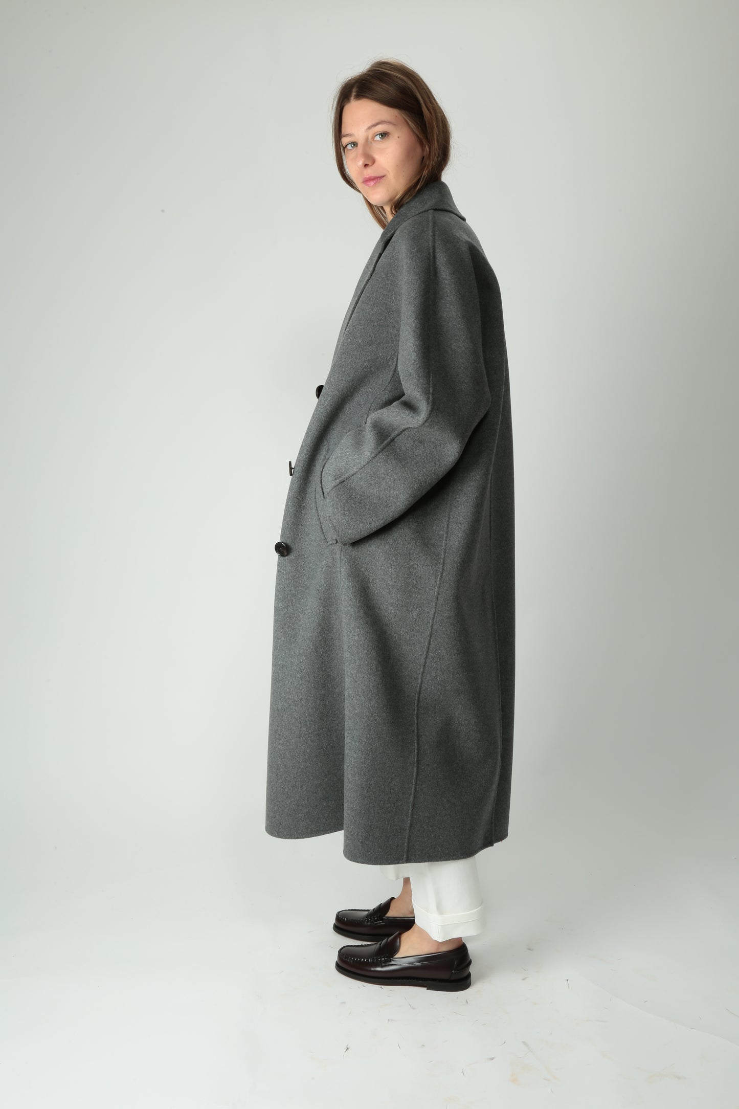 https://admin.shopify.com/store/gulieshop/products/15526145687901#:~:text=https%3A//www.gulieshop.it%20%E2%80%BA%20products%20%E2%80%BA%20s%2Dmaxmara%2Dcappotto%2Dlungo%2Ddoppiopetto%2Dpaul