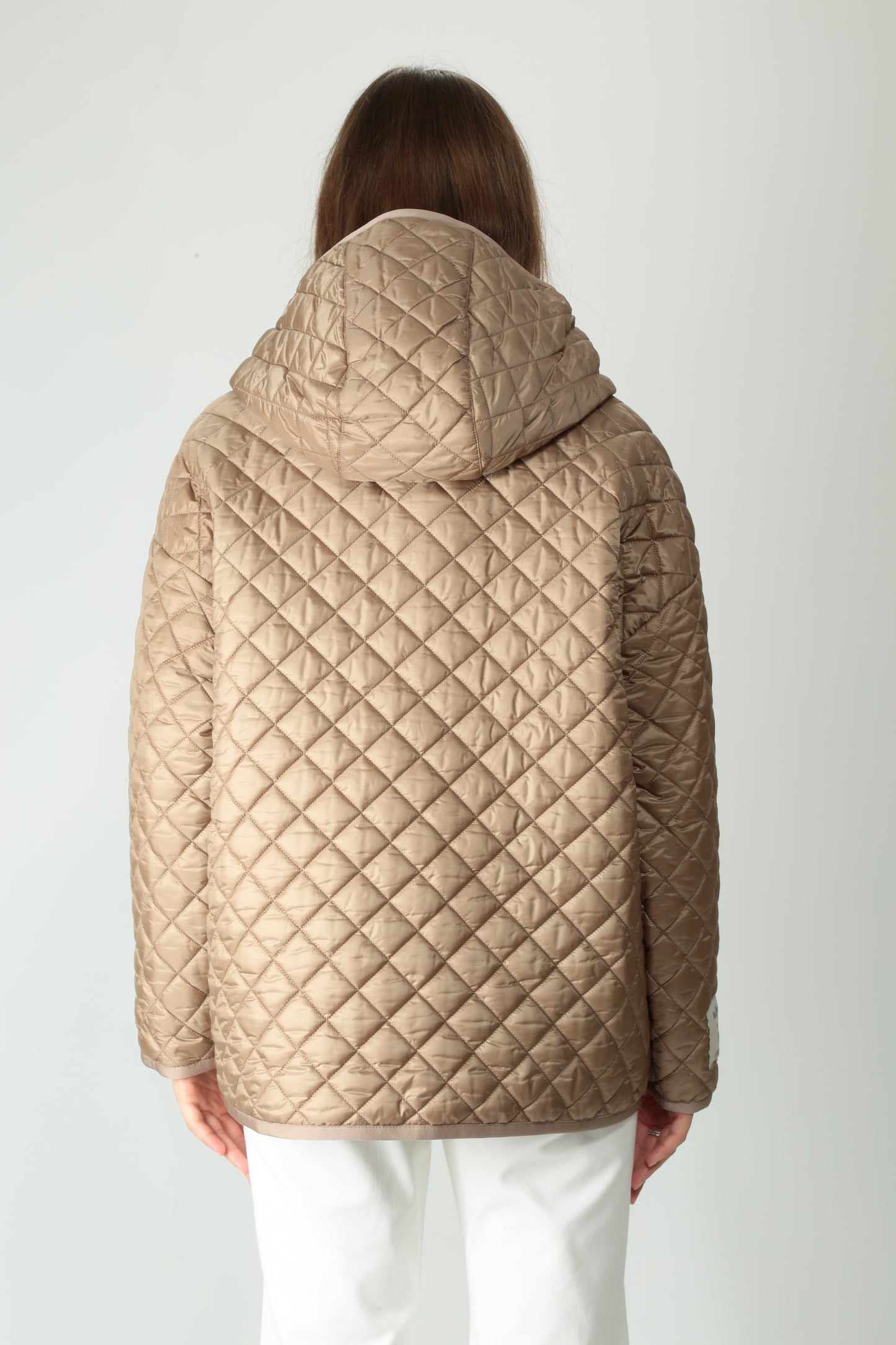 https://admin.shopify.com/store/gulieshop/products/15577928237405#:~:text=https%3A//www.gulieshop.it%20%E2%80%BA%20products%20%E2%80%BA%20maxmara%2Dthe%2Dcube%2Dgiacca%2Dimpermeabile%2Dreversibile%2Dleo