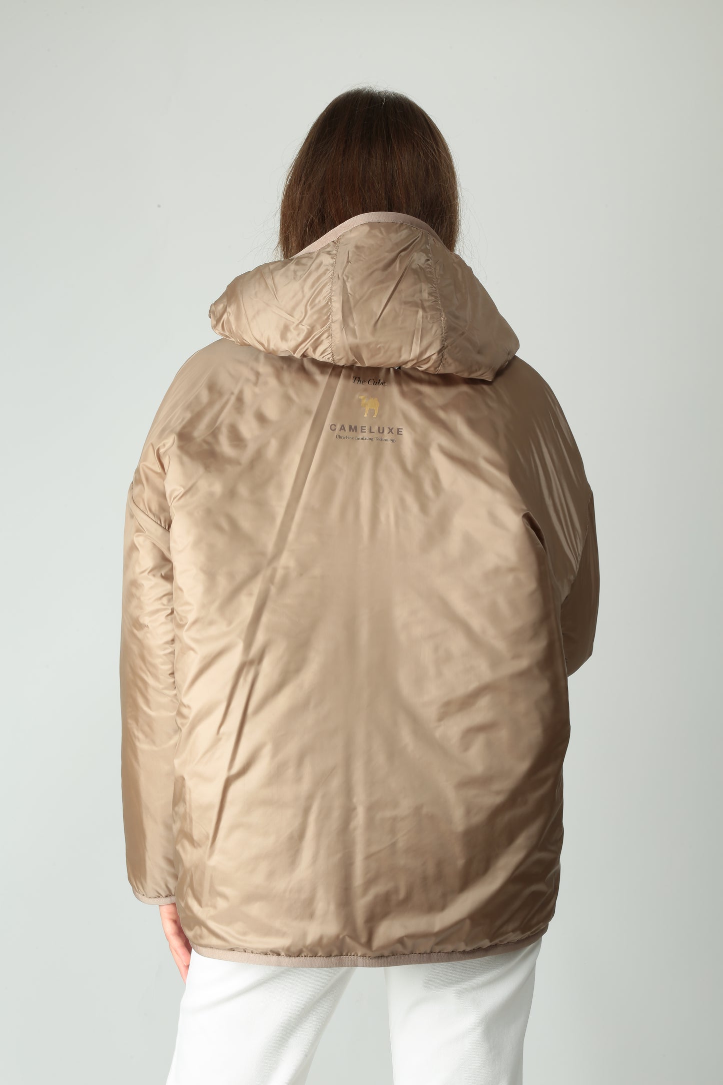 https://admin.shopify.com/store/gulieshop/products/15577928237405#:~:text=https%3A//www.gulieshop.it%20%E2%80%BA%20products%20%E2%80%BA%20maxmara%2Dthe%2Dcube%2Dgiacca%2Dimpermeabile%2Dreversibile%2Dleo