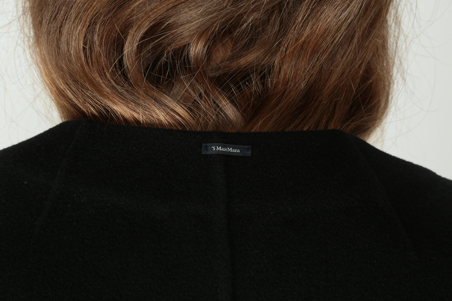 https://admin.shopify.com/store/gulieshop/products/15526145655133#:~:text=https%3A//www.gulieshop.it%20%E2%80%BA%20products%20%E2%80%BA%20s%2Dmaxmara%2Dcappotto%2Din%2Dpura%2Dlana%2Dhelene