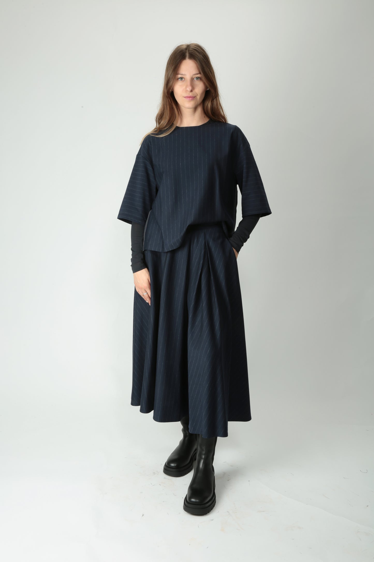 https://admin.shopify.com/store/gulieshop/products/15526133465437#:~:text=https%3A//www.gulieshop.it%20%E2%80%BA%20products%20%E2%80%BA%20maxmara%2Dmm%2Dgonna%2Din%2Dmisto%2Dviscosa%2Dpelota