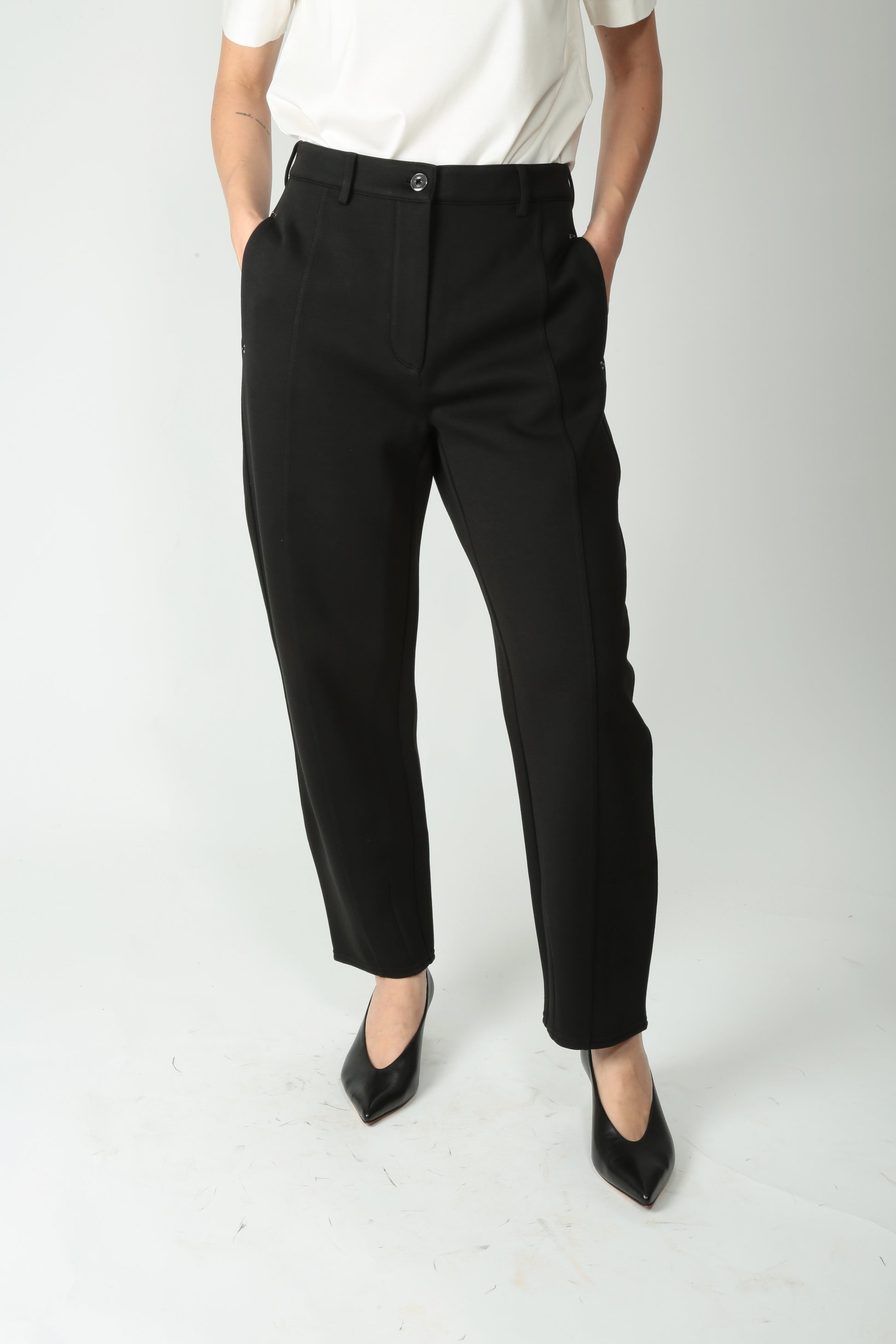 https://admin.shopify.com/store/gulieshop/products/15526133399901#:~:text=https%3A//www.gulieshop.it%20%E2%80%BA%20products%20%E2%80%BA%20maxmara%2Dmm%2Dpantalone%2Din%2Djersey%2Dpulvino