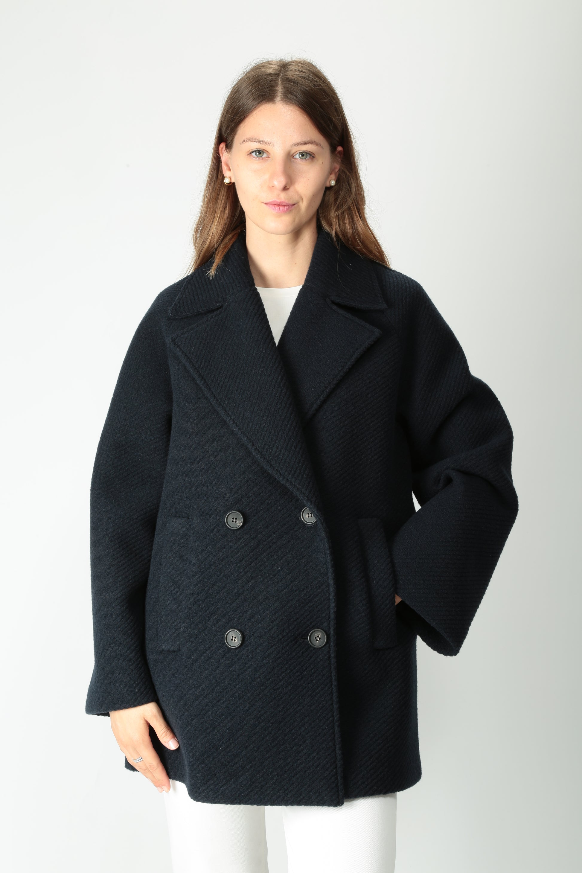 https://admin.shopify.com/store/gulieshop/products/15526134153565#:~:text=https%3A//www.gulieshop.it%20%E2%80%BA%20products%20%E2%80%BA%20maxmara%2Dmm%2Dcappotto%2Dcorto%2Dobliqua