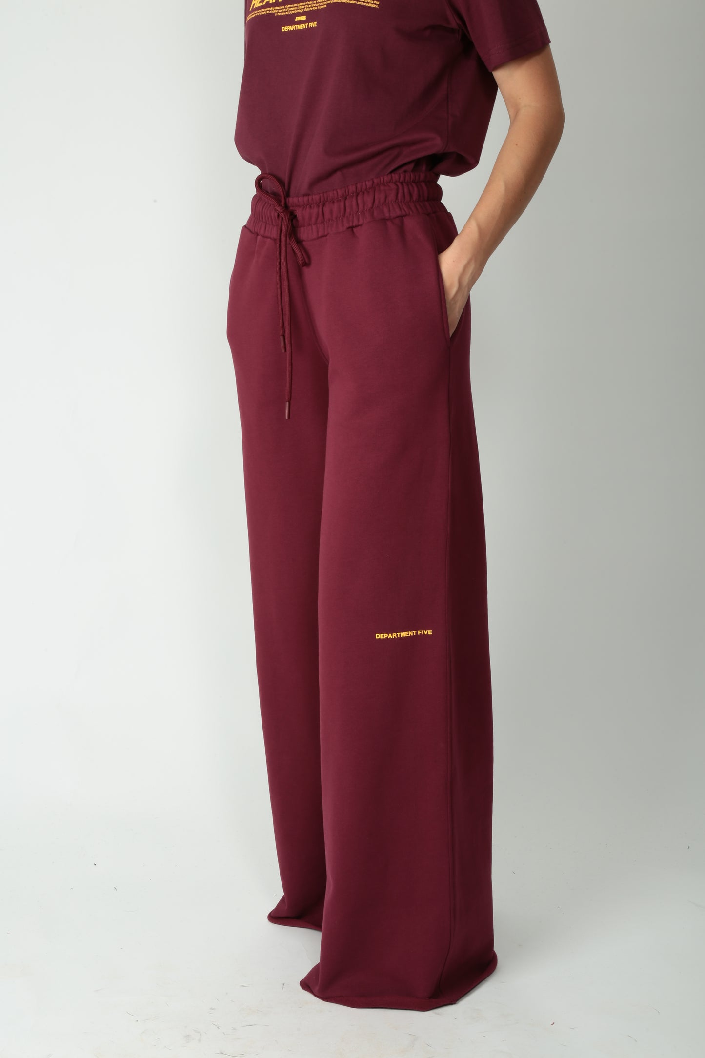 https://admin.shopify.com/store/gulieshop/products/15505929306461#:~:text=https%3A//www.gulieshop.it%20%E2%80%BA%20products%20%E2%80%BA%20department%2D5%2Dpantalone%2Din%2Dfelpa%2Dampio%2Dulco%2Ddp59651d2ff0024000p07