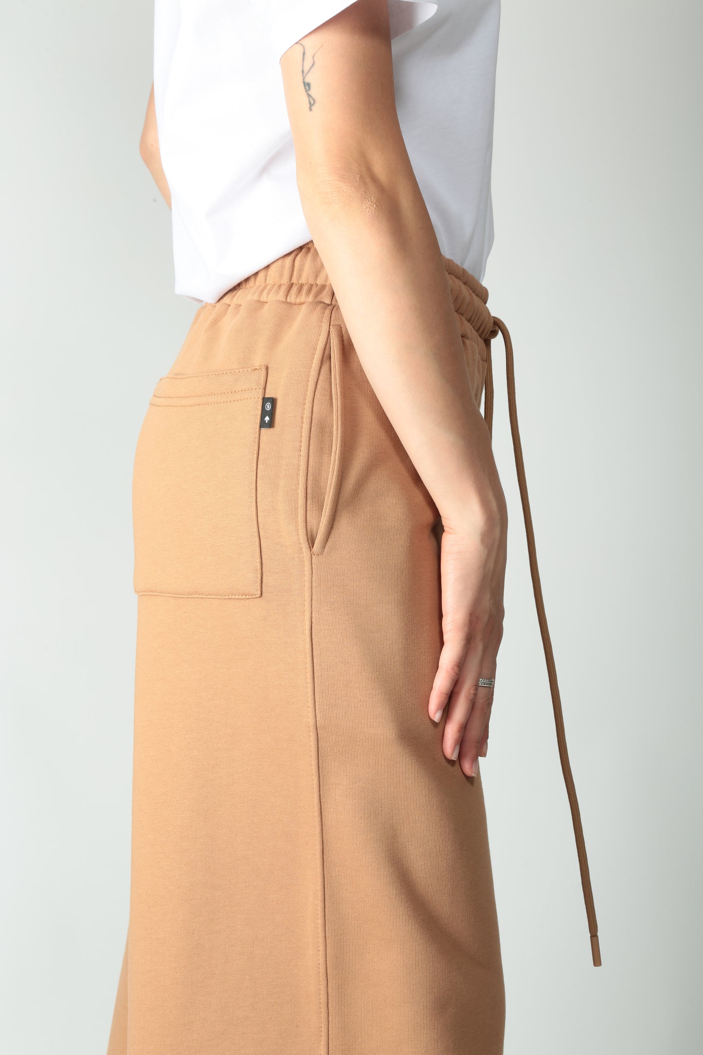 https://admin.shopify.com/store/gulieshop/products/15505929339229#:~:text=https%3A//www.gulieshop.it%20%E2%80%BA%20products%20%E2%80%BA%20department%2D5%2Dpantalone%2Din%2Dfelpa%2Dampio%2Dulco%2Ddp59651d2ff0024000p07%2D1