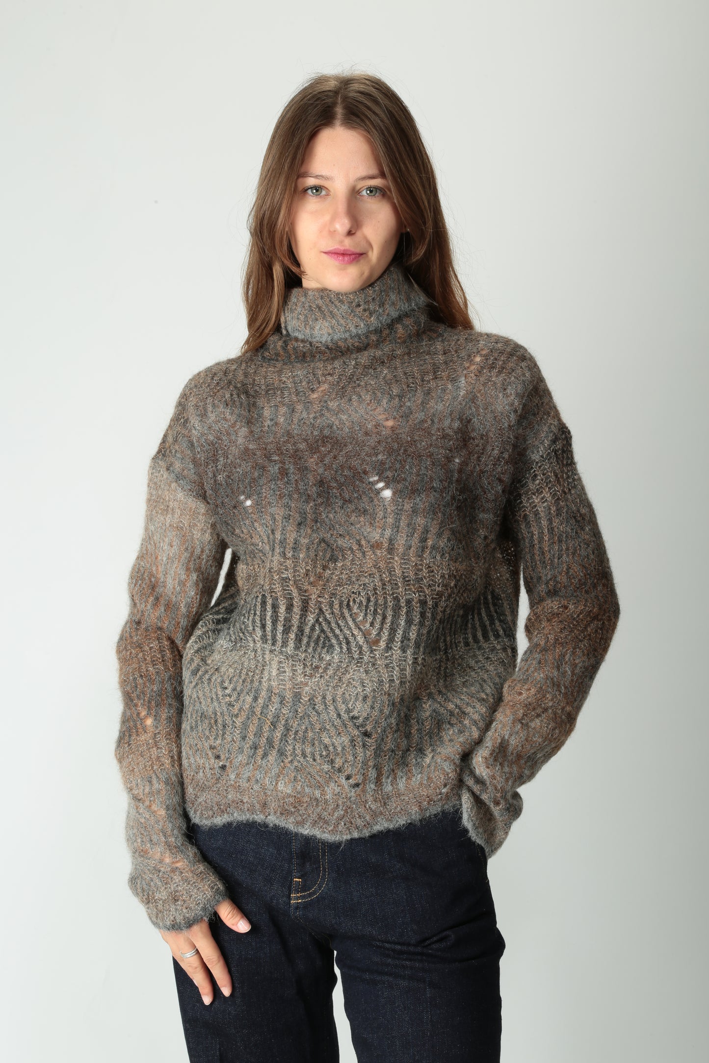 https://admin.shopify.com/store/gulieshop/products/15526134055261#:~:text=https%3A//www.gulieshop.it%20%E2%80%BA%20products%20%E2%80%BA%20kangra%2Dmaglia%2Ddolcevita%2Dtraforata%2D2740%2D05%2D39120