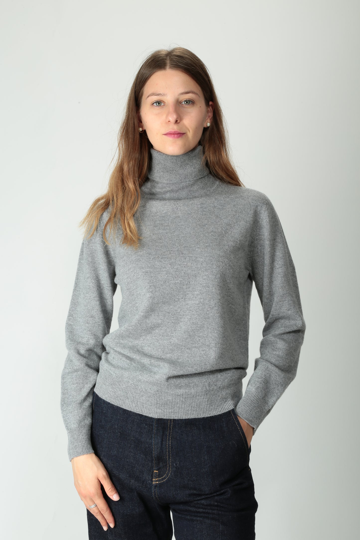 https://admin.shopify.com/store/gulieshop/products/15526133989725#:~:text=https%3A//www.gulieshop.it%20%E2%80%BA%20products%20%E2%80%BA%20kangra%2Dmaglia%2Ddolcevita%2D2511%2D05%2D39151