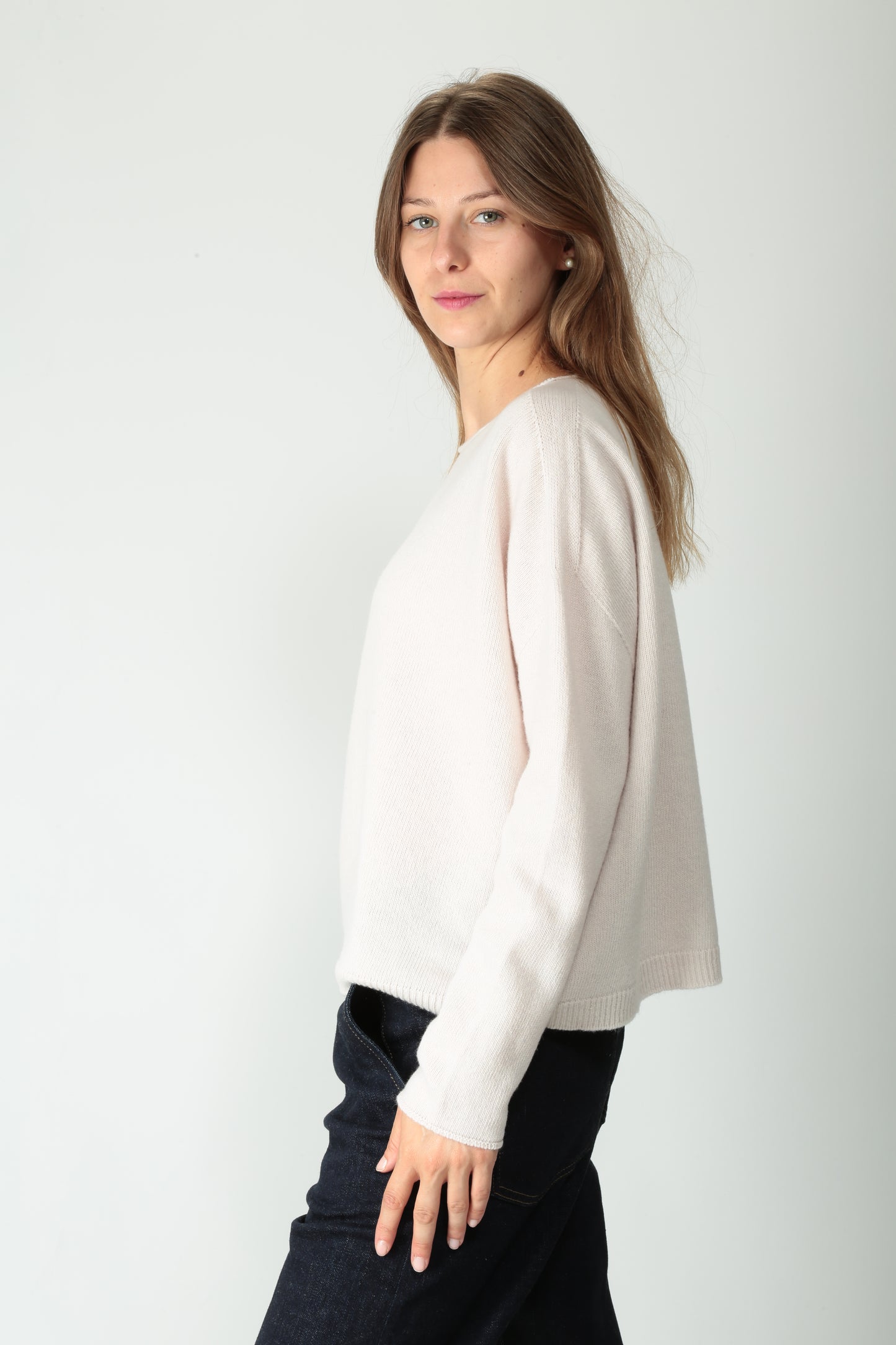 https://admin.shopify.com/store/gulieshop/products/15502401601885#:~:text=https%3A//www.gulieshop.it%20%E2%80%BA%20products%20%E2%80%BA%20maida%2Dmila%2Dmaglia%2Din%2Dpura%2Dlana%2D255m8200