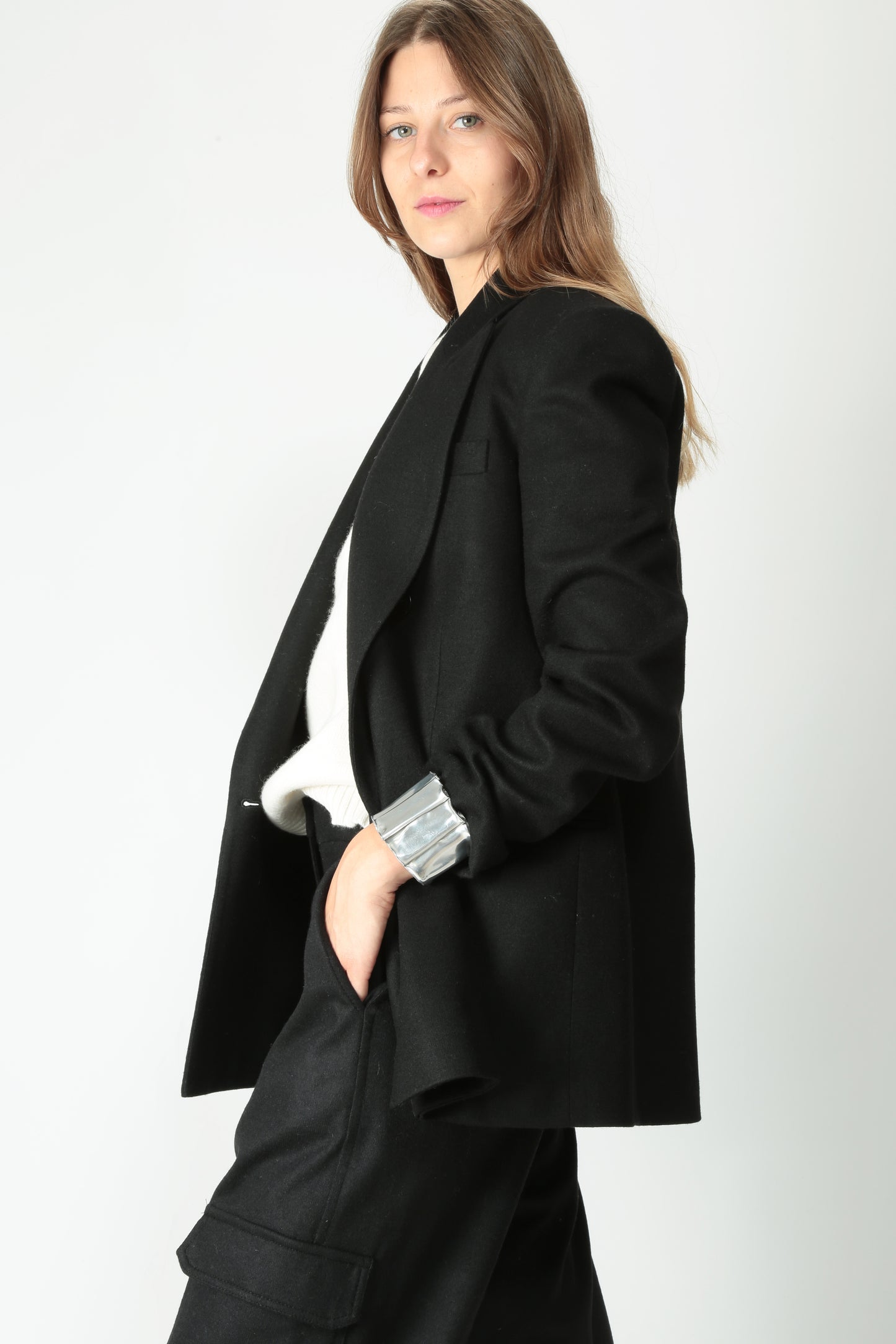 https://admin.shopify.com/store/gulieshop/products/15491874324829#:~:text=https%3A//www.gulieshop.it%20%E2%80%BA%20products%20%E2%80%BA%20l%2Dconti%2Dgiacca%2Ddoppiopetto%2Din%2Dmisto%2Dcachemire%2Dnelson%2Df5wn44