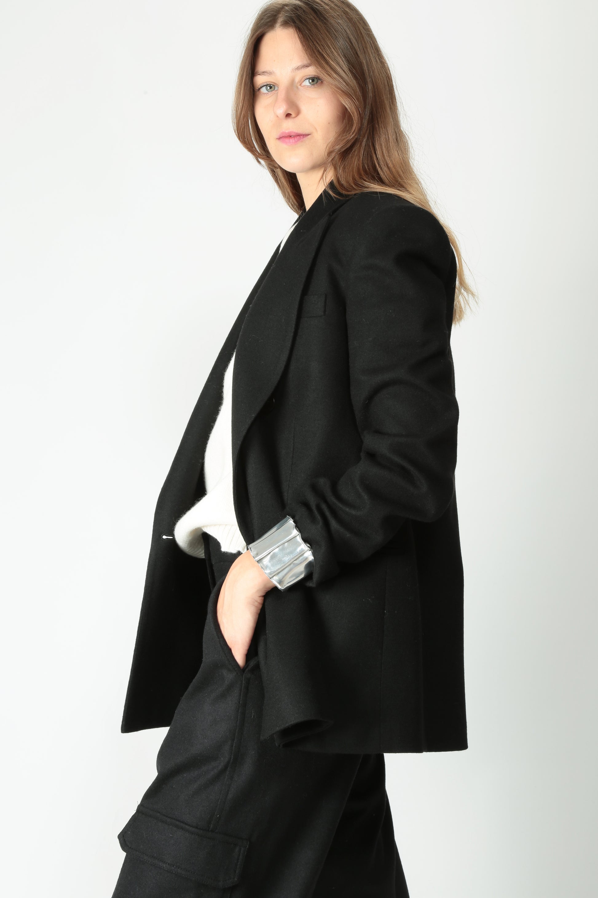 https://admin.shopify.com/store/gulieshop/products/15491874324829#:~:text=https%3A//www.gulieshop.it%20%E2%80%BA%20products%20%E2%80%BA%20l%2Dconti%2Dgiacca%2Ddoppiopetto%2Din%2Dmisto%2Dcachemire%2Dnelson%2Df5wn44