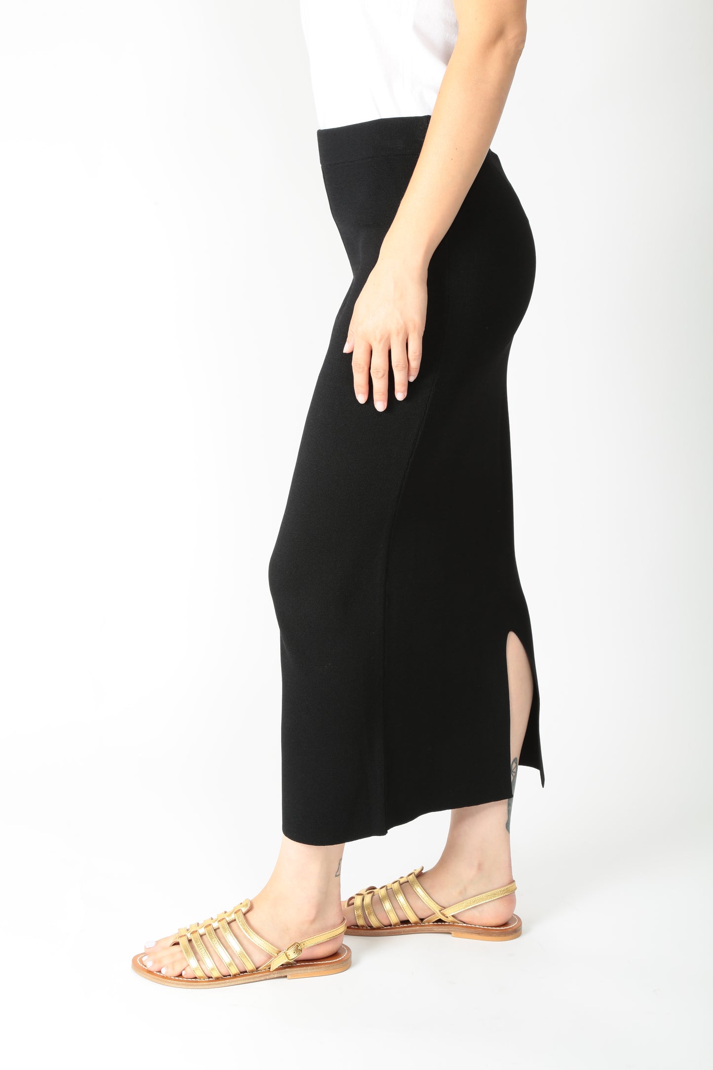https://admin.shopify.com/store/gulieshop/products/15502397571421#:~:text=https%3A//www.gulieshop.it%20%E2%80%BA%20products%20%E2%80%BA%20maida%2Dmila%2Dgonna%2Da%2Dtubino%2D251m6016
