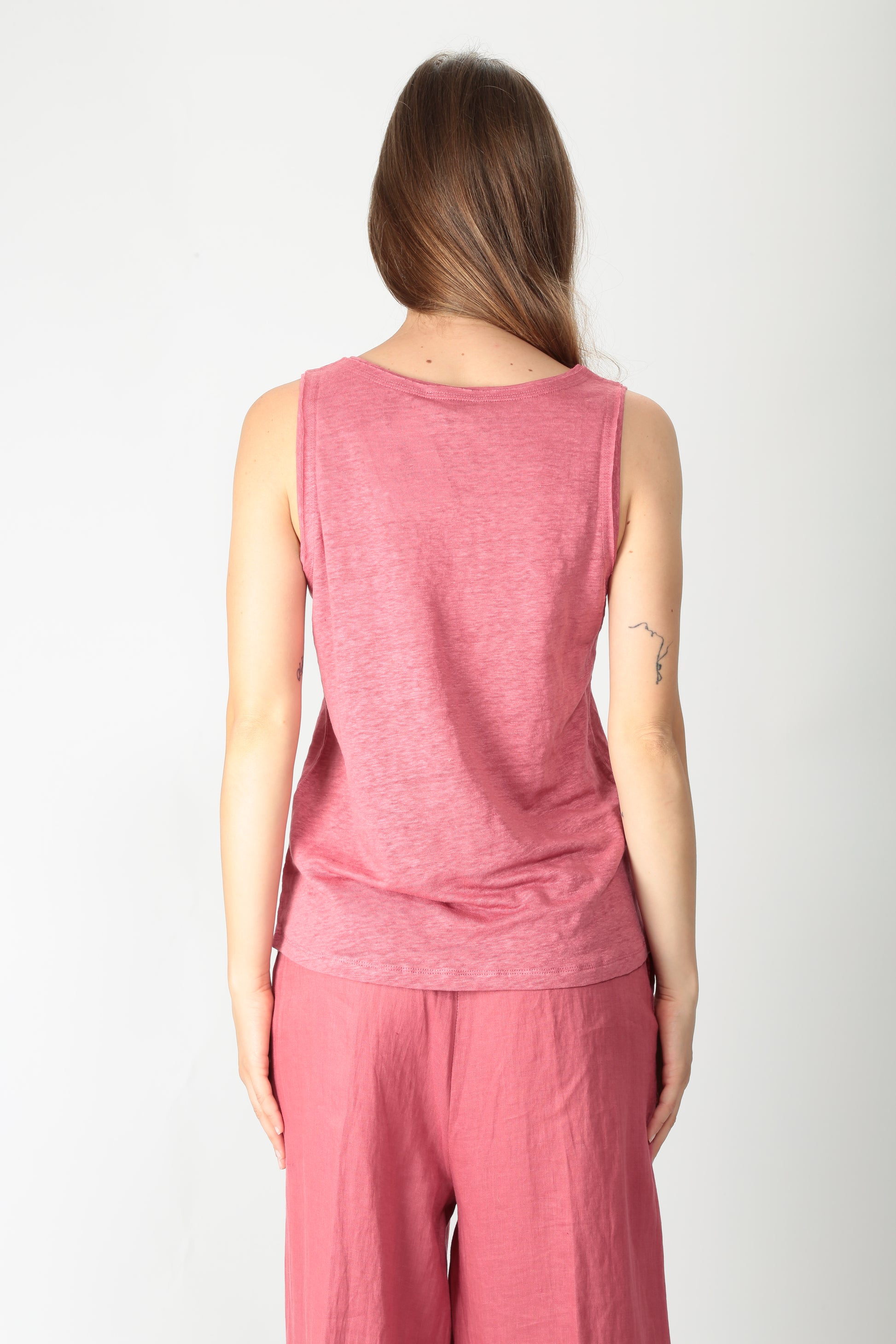 https://admin.shopify.com/store/gulieshop/products/15502397505885#:~:text=https%3A//www.gulieshop.it%20%E2%80%BA%20products%20%E2%80%BA%20maida%2Dmila%2Dcanotta%2Din%2Dlino%2D251m1341%2D2