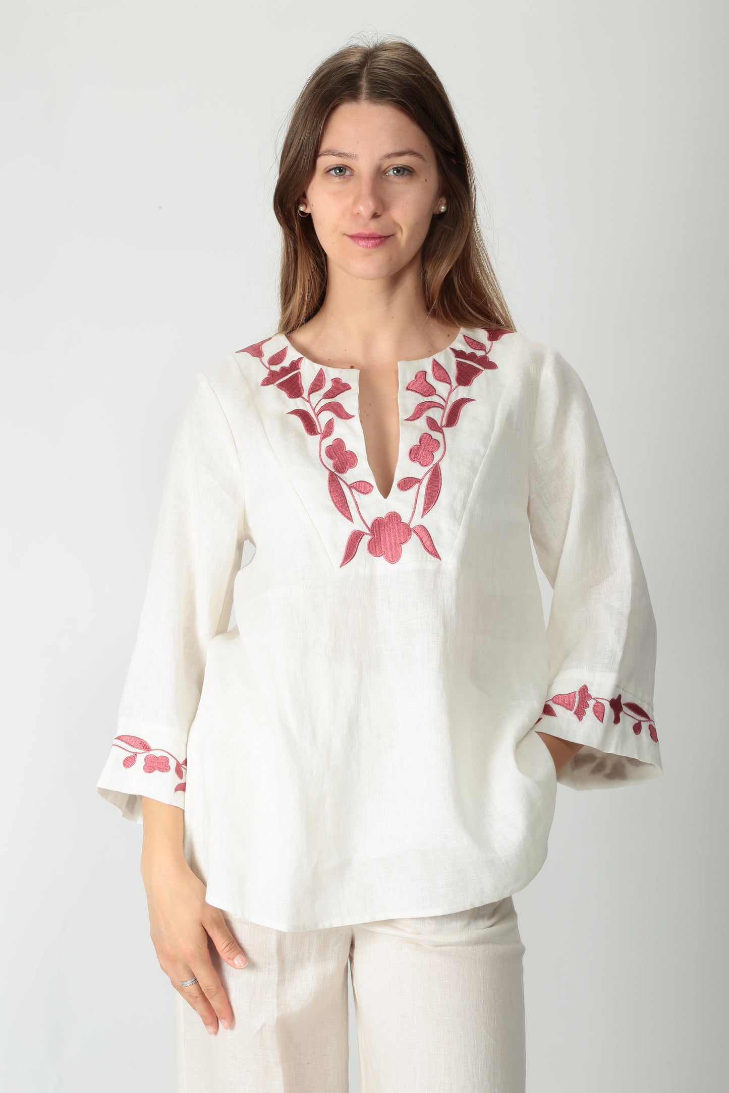 https://admin.shopify.com/store/gulieshop/products/15502397243741#:~:text=https%3A//www.gulieshop.it%20%E2%80%BA%20products%20%E2%80%BA%20maida%2Dmila%2Dcamicia%2Din%2Dlino%2Dcon%2Dricamo%2D251m1315