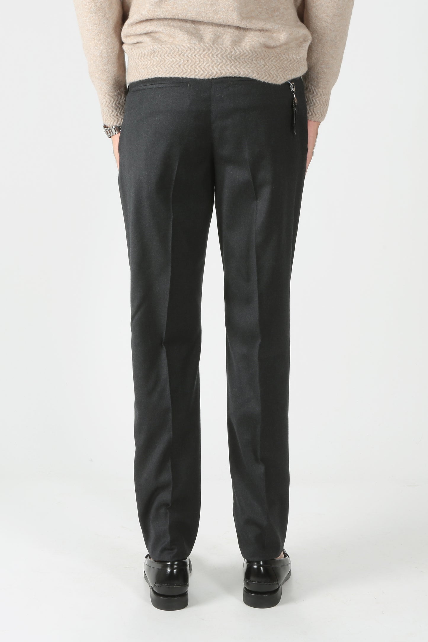 https://admin.shopify.com/store/gulieshop/products/8679906967901#:~:text=con%20le%20recensioni-,PT%20Torino%20Pantalone%20in%20lana%20Freedom%20CFFEZ00FDW%20CM13,-Contenuto%20multimediale%201