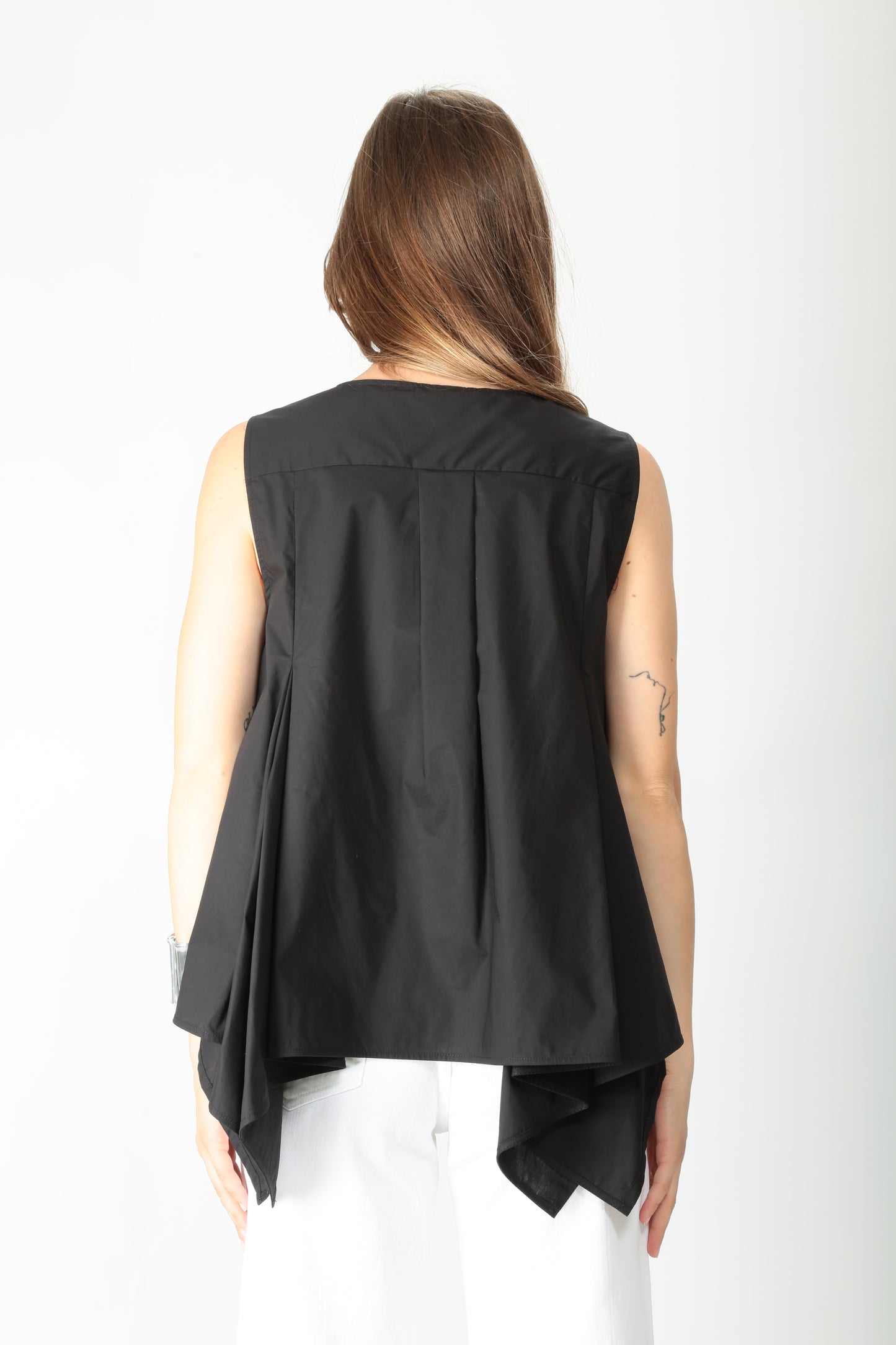 https://admin.shopify.com/store/gulieshop/products/15495348388189#:~:text=https%3A//www.gulieshop.it%20%E2%80%BA%20products%20%E2%80%BA%20meimeij%2Dtop%2Dasimmetrico%2Dm5ex10