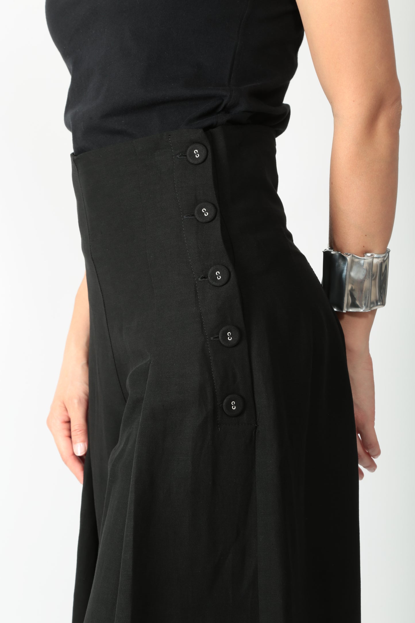 https://admin.shopify.com/store/gulieshop/products/15495348257117#:~:text=https%3A//www.gulieshop.it%20%E2%80%BA%20products%20%E2%80%BA%20meimeij%2Dpantalone%2Dampio%2Dm5ei06