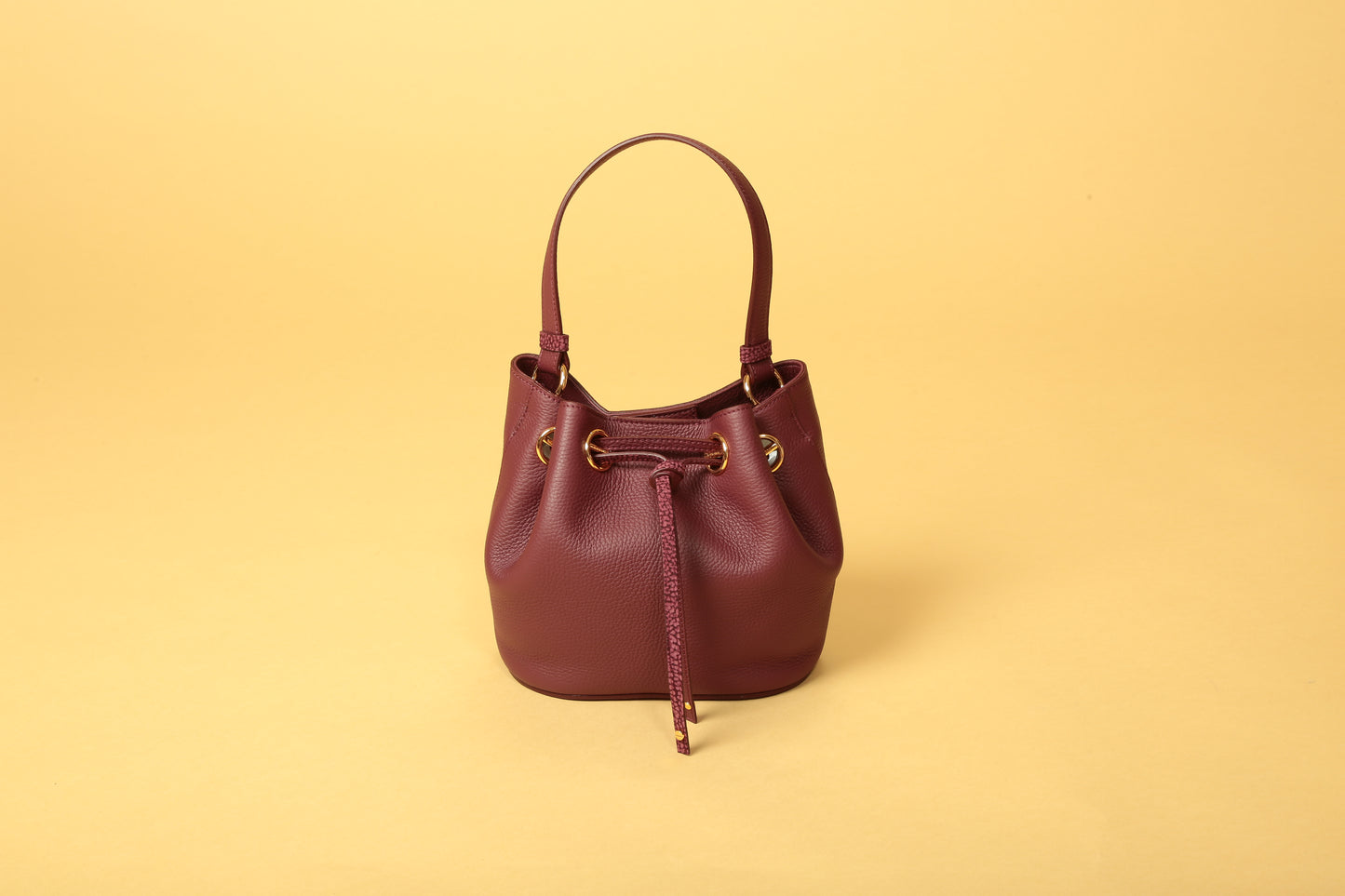 https://admin.shopify.com/store/gulieshop/products/15491900670301#:~:text=https%3A//www.gulieshop.it%20%E2%80%BA%20products%20%E2%80%BA%20borbonese%2Dborsa%2Dsecchiello%2D91010057%2D107
