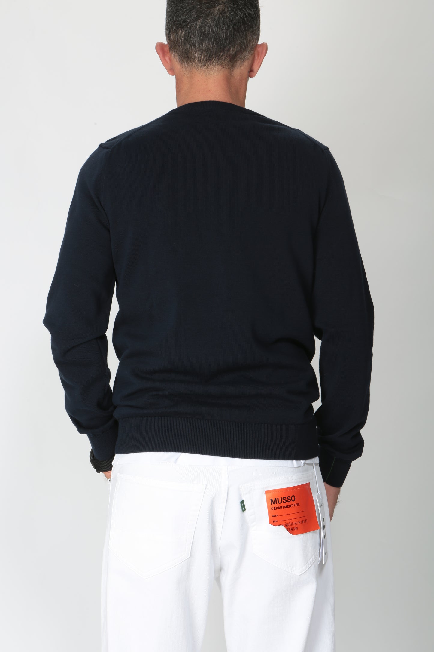 https://admin.shopify.com/store/gulieshop/products/15352897765725#:~:text=https%3A//www.gulieshop.it%20%E2%80%BA%20products%20%E2%80%BA%20lacoste%2Dmaglia%2Dscollo%2Da%2Dv%2Dah1951%2D1