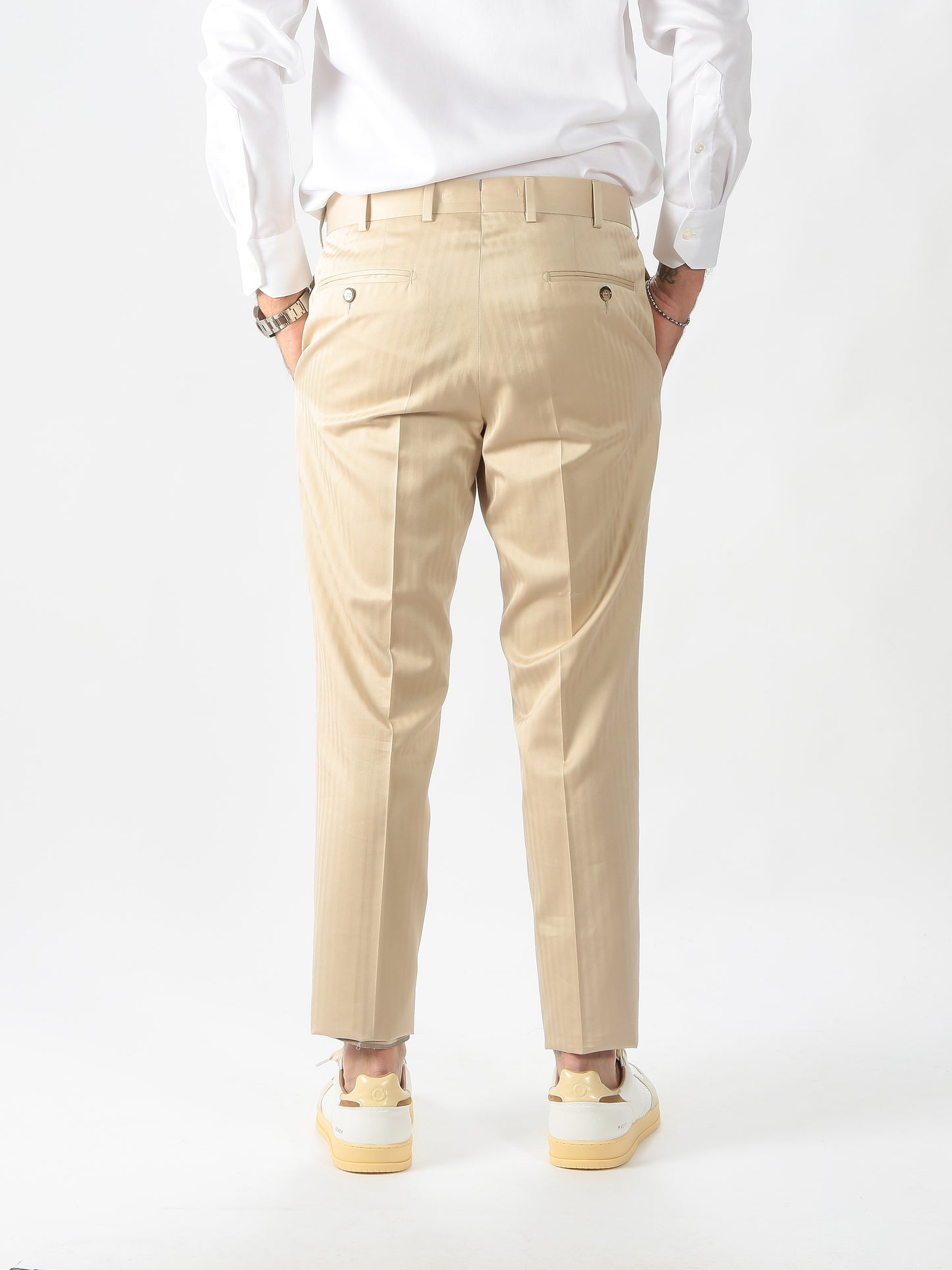 https://admin.shopify.com/store/gulieshop/products/8363539923293#:~:text=Invia-,Lubiam%20Abito%2023048/1,-Contenuto%20multimediale%201